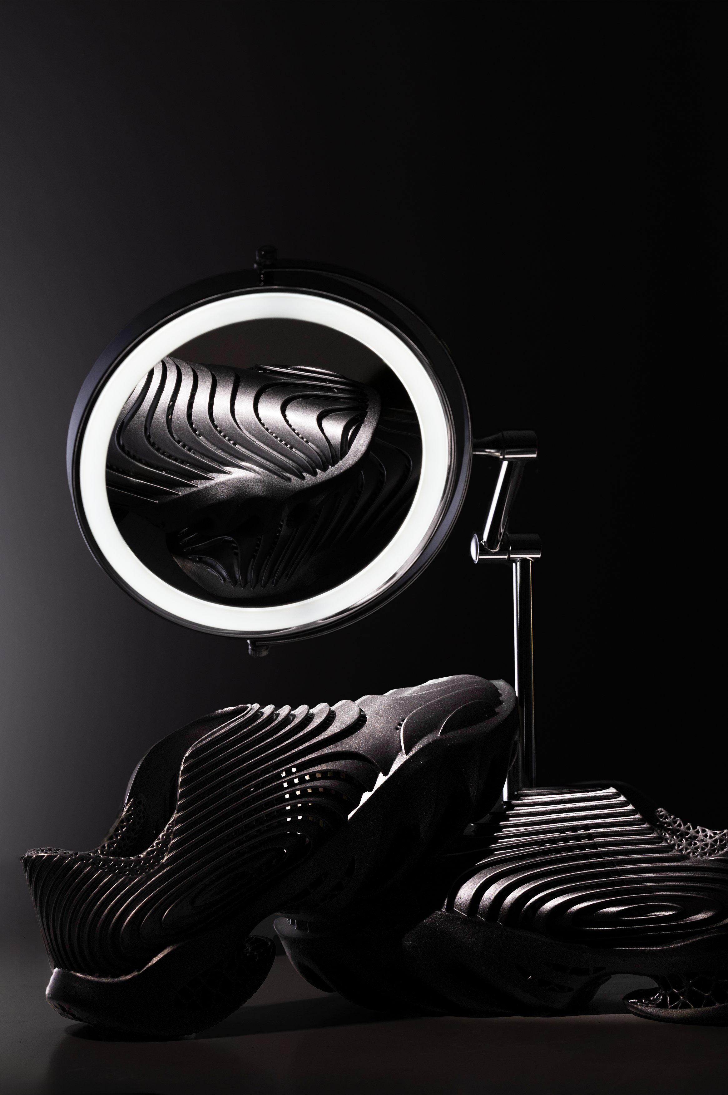 shoe in mirror brighten 3.PNG