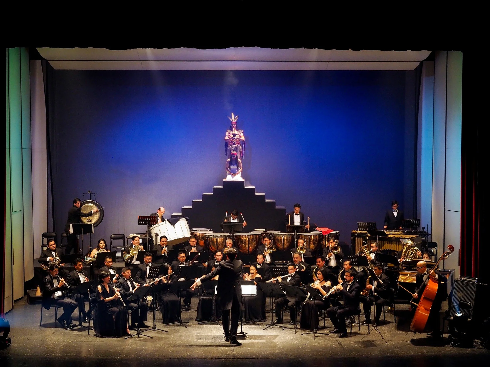 Luis Castro, Director, Conductor, Casa de la Música, Venezuela, Ecuador, Cornista, Horn Player, Simon Bolivar Symphony Orchestra, Orquesta Simón Bolivar,
