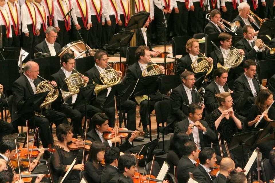 Luis Castro, Director, Conductor, Casa de la Música, Venezuela, Ecuador, Cornista, Horn Player, Mahler 8