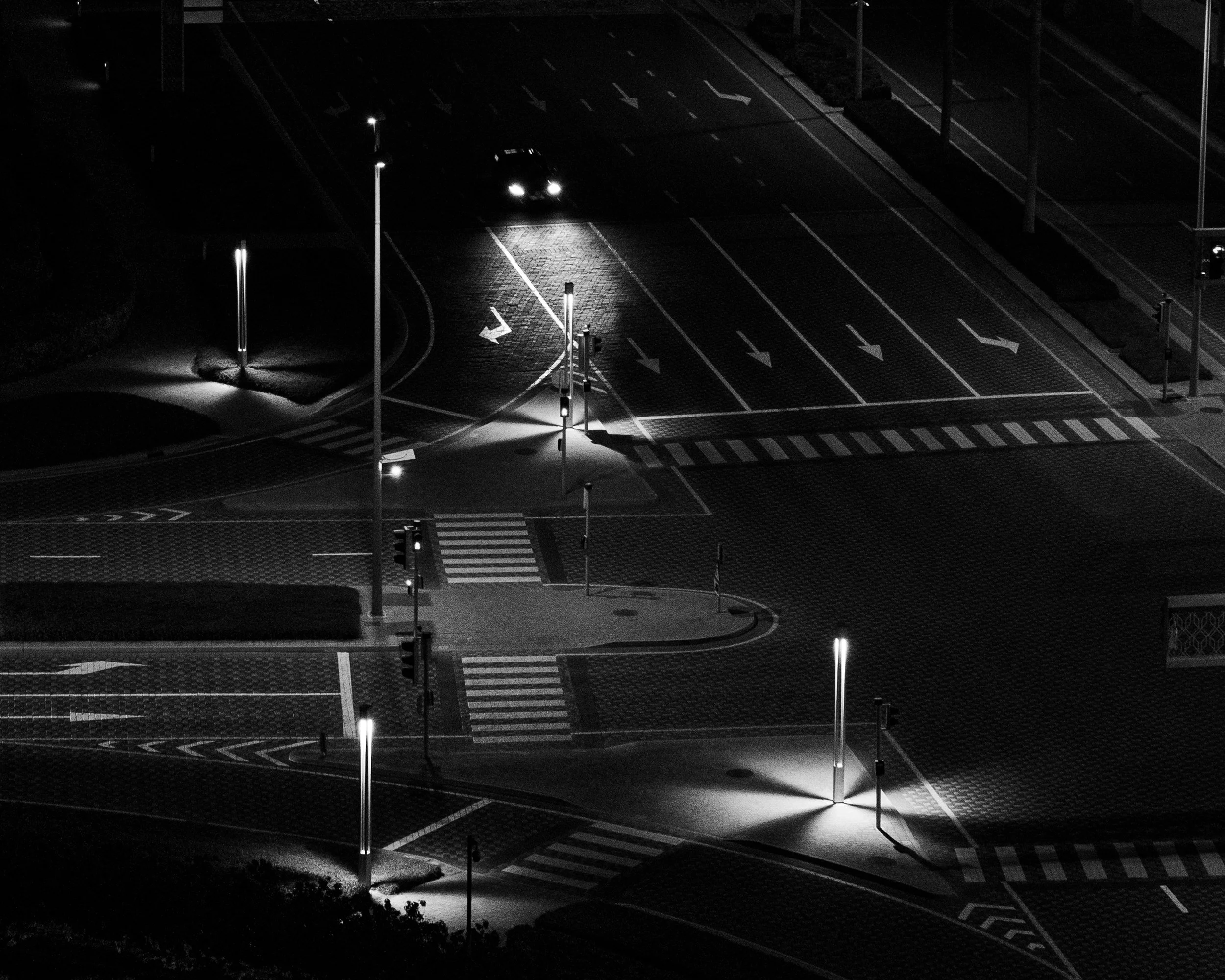 09_night_intersection.jpg