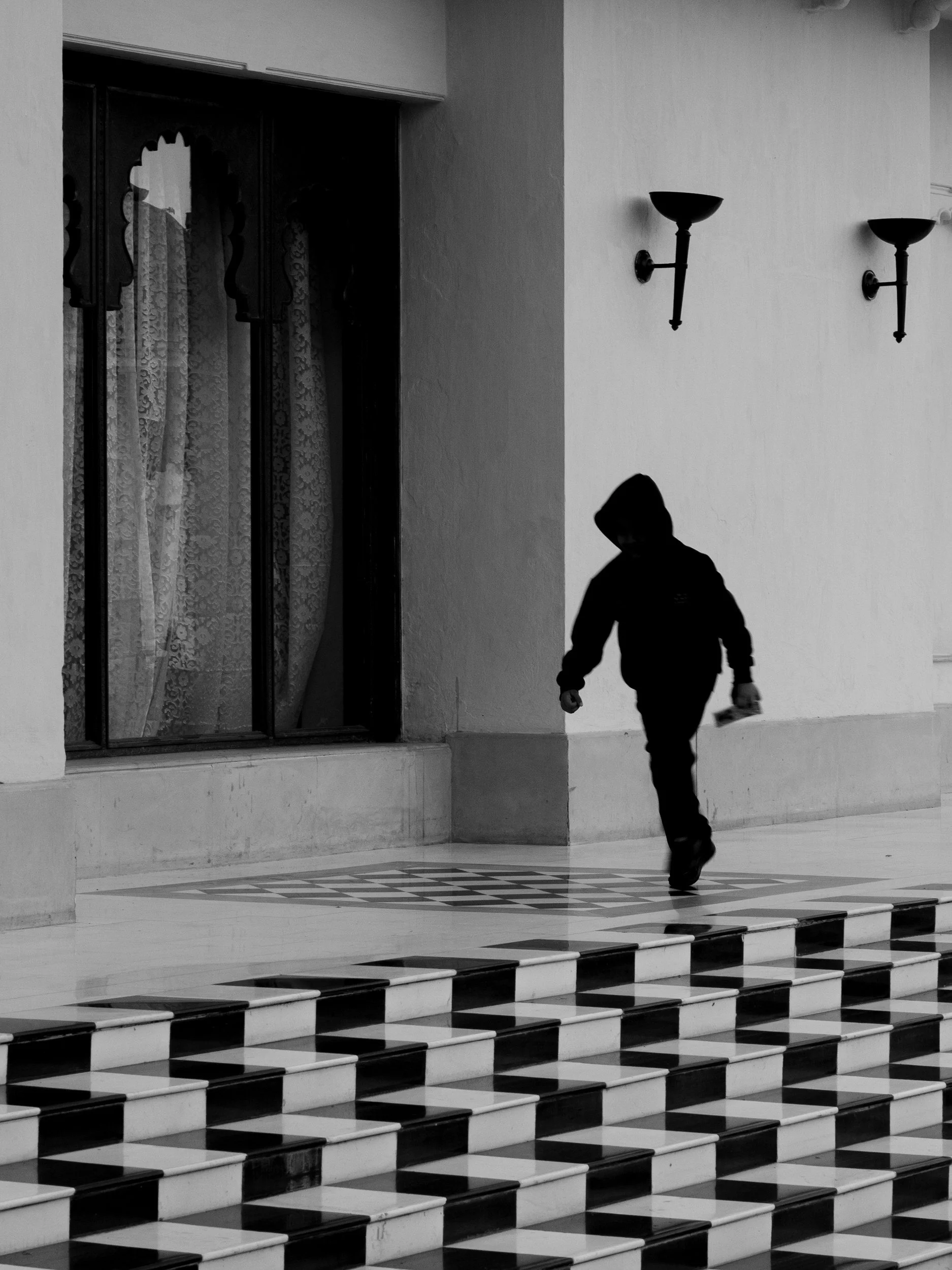 01_udaipur_chequered_courtyard.jpg