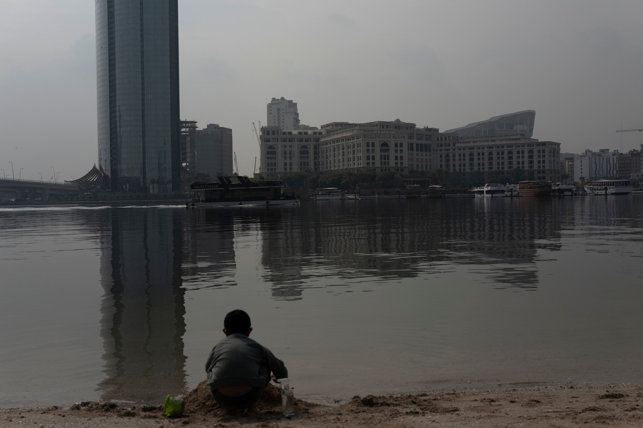 Sitting at the water’s edge · 26 December, 12:40 pm