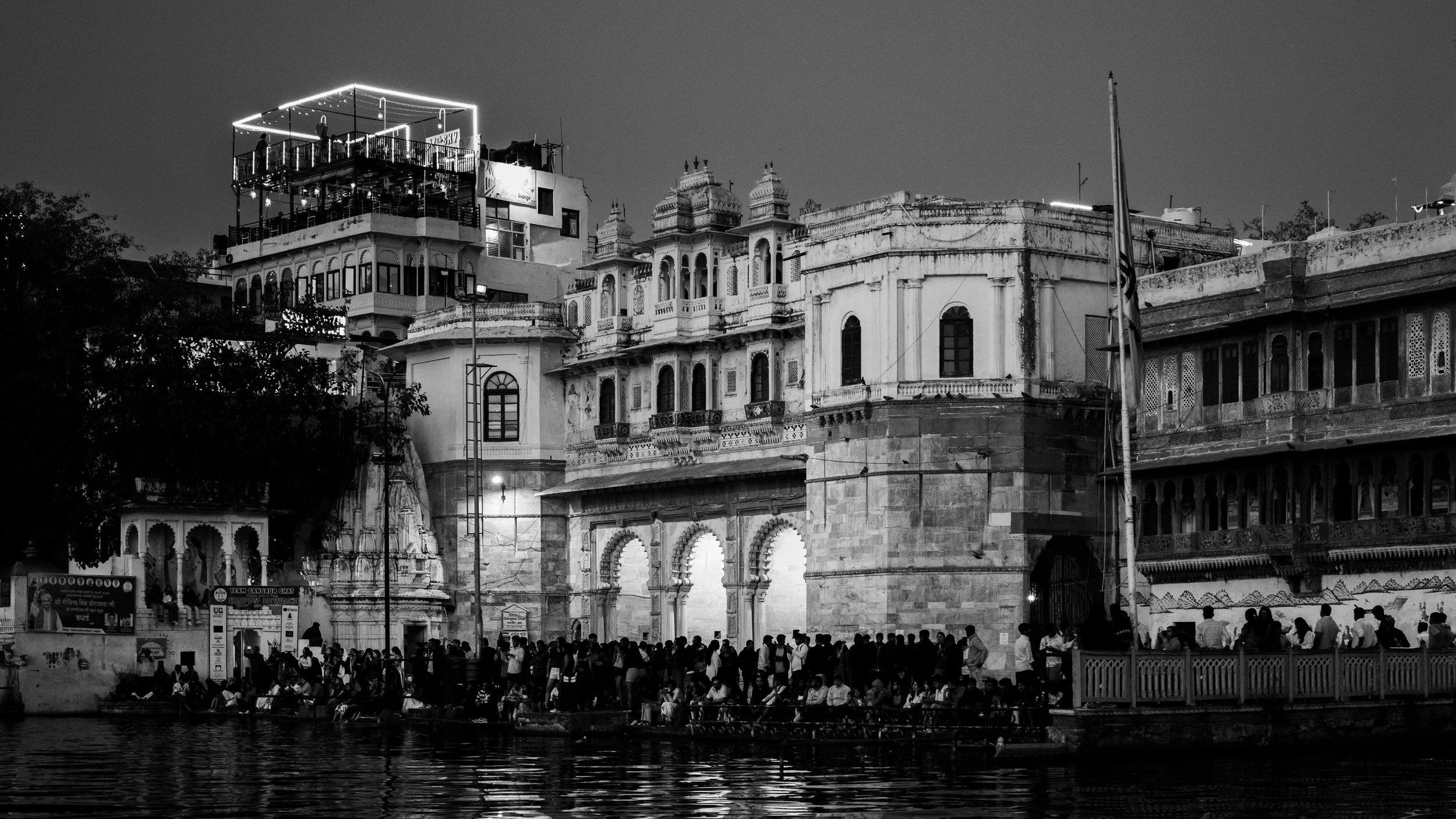 05_udaipur_ghat.jpg