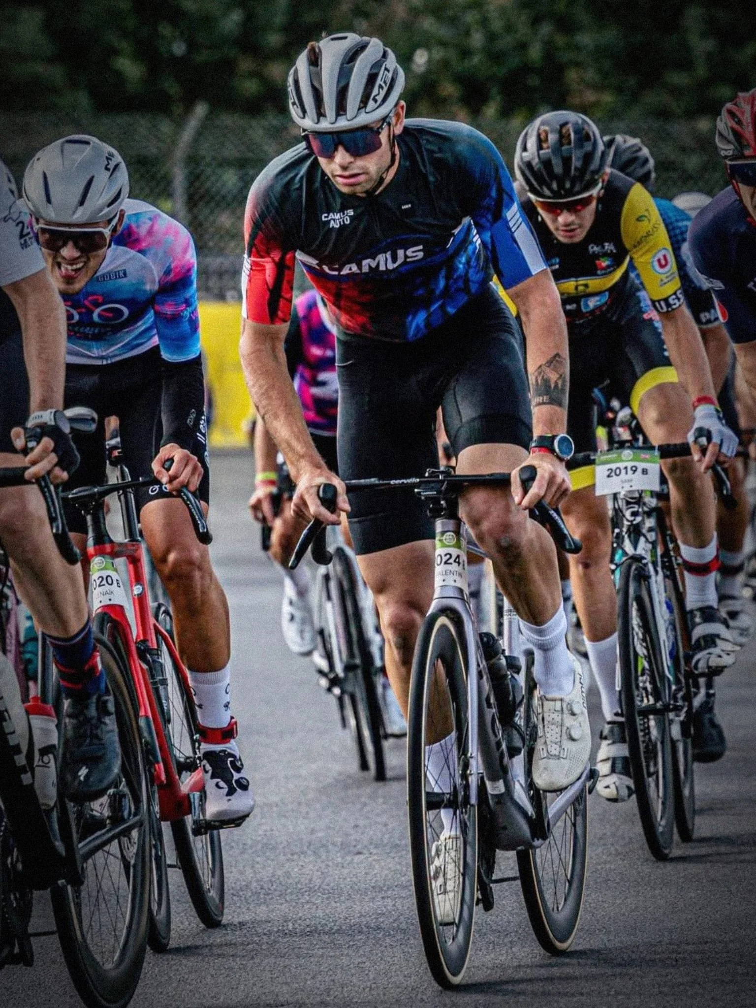 Valentin, athlète LASTRIVE, en course cycliste