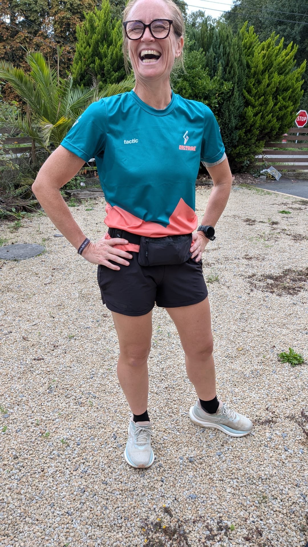 maillot_running_porte_face_femme_2.jpg