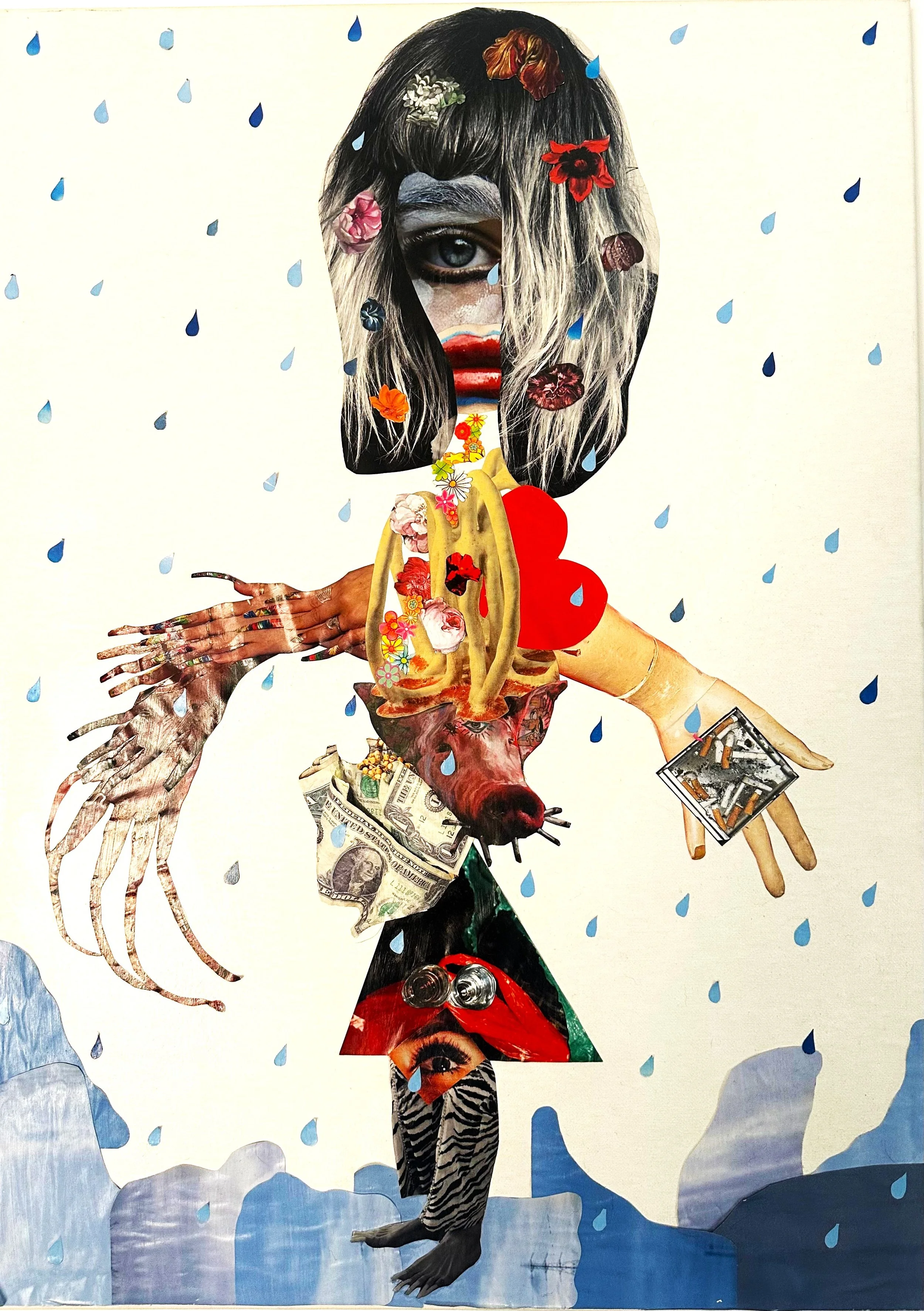 Collage artistique représentant une figure féminine avec un visage composé d'une photo d'un œil, entourée de divers éléments tels que des fleurs, un dé, des billets de banque, un animal, et des morceaux de corps. La scène inclut aussi des dessins de 