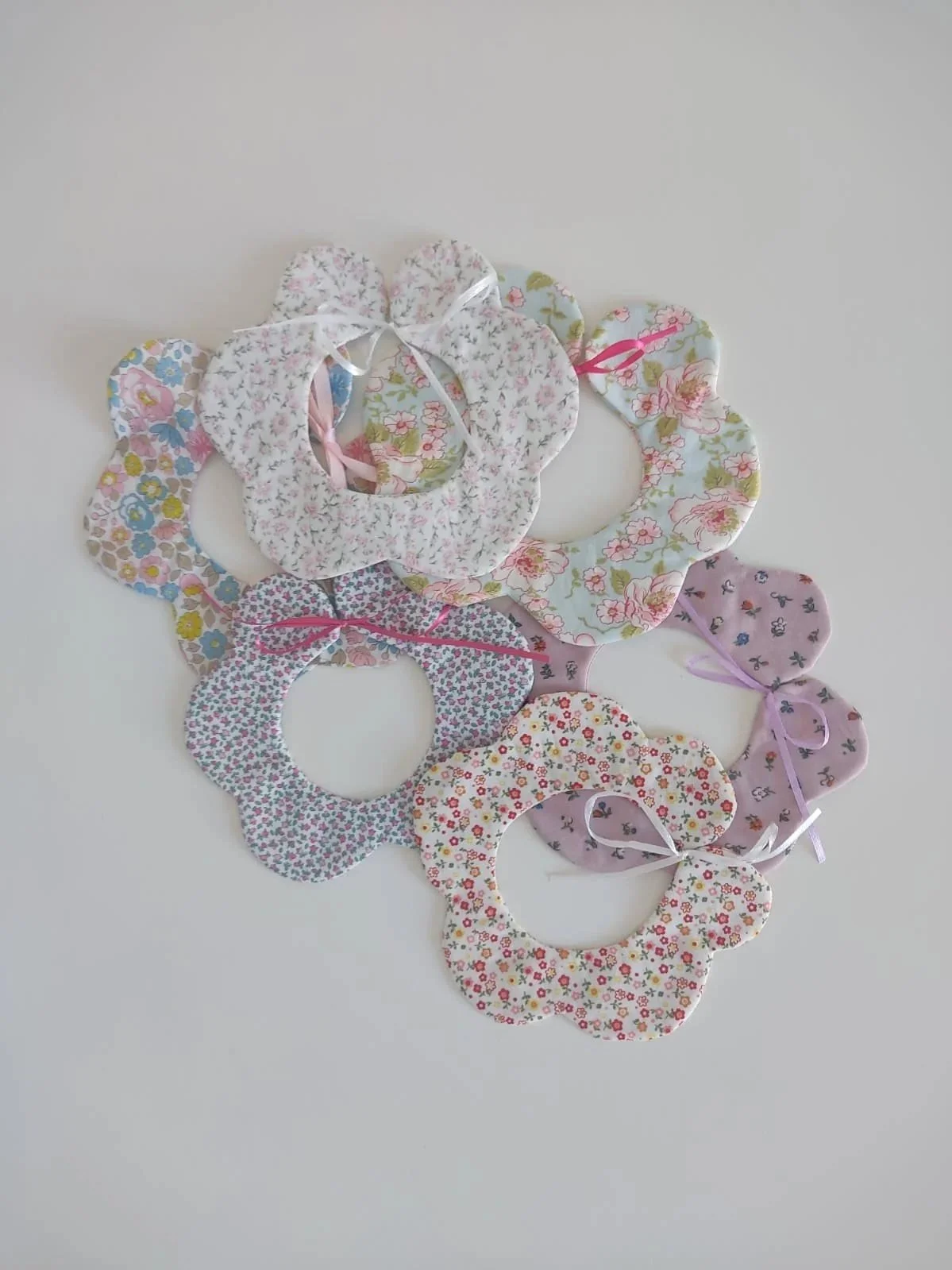 colletti-neonato-petalo-fantasie-floreali-handmade-emanuela.jpg