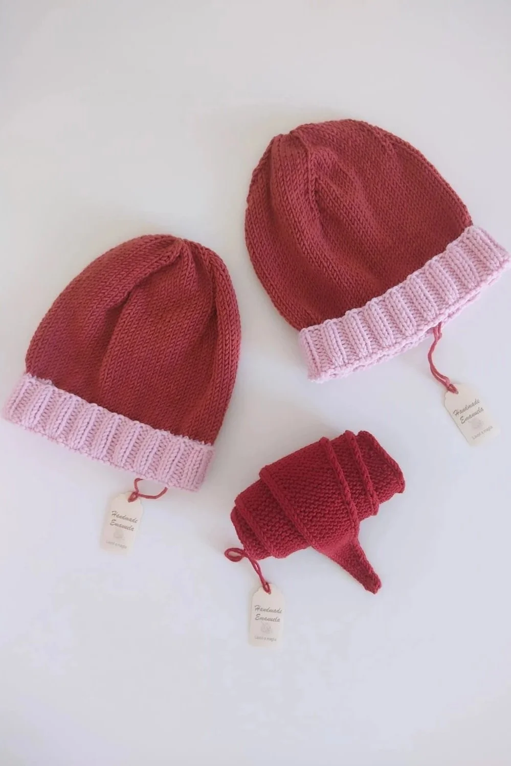 cappelli-lana-merino-rosso-bordo-rosa-coste-handmade-emanuela.jpg
