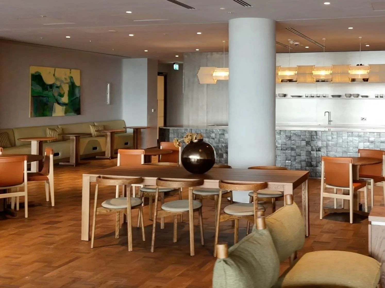 5,500 sqft Communal lounge