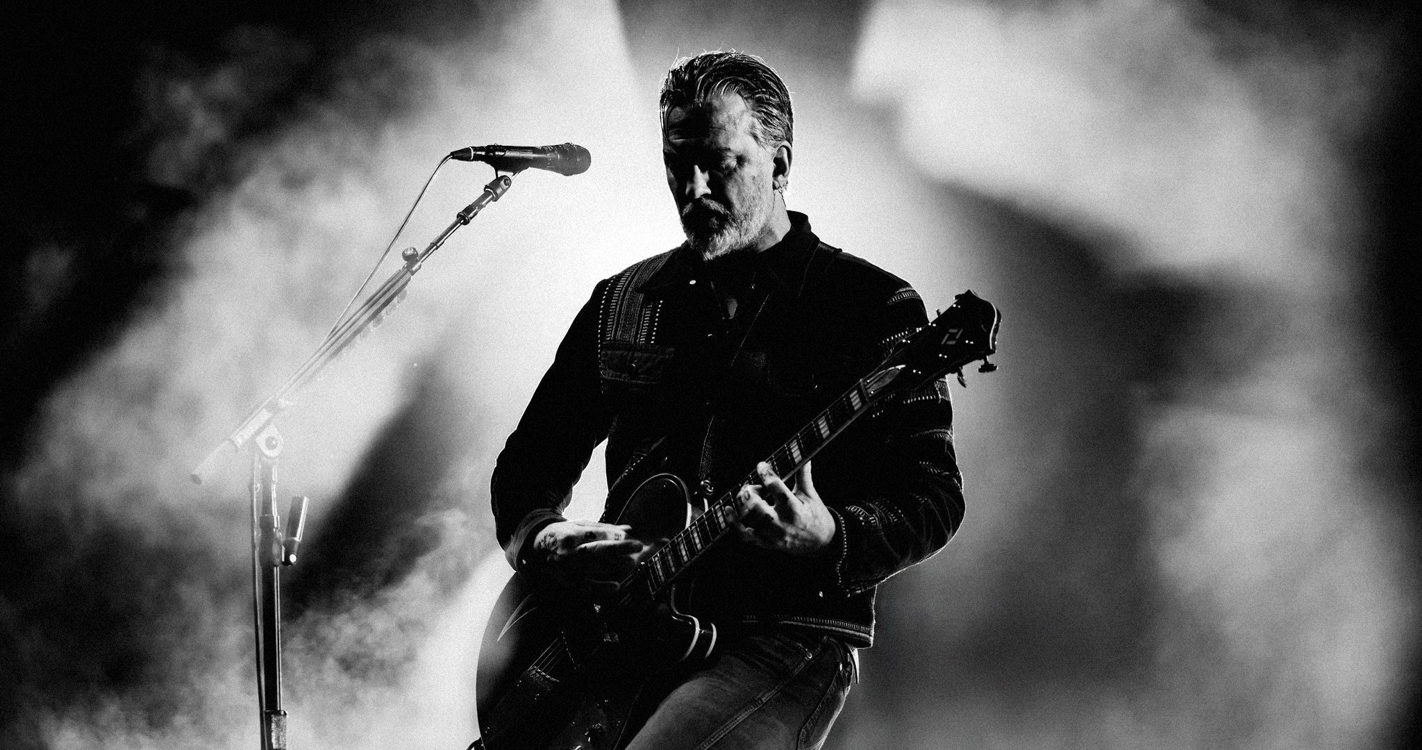 Rock Music [Artist : Queens of the Stone Age]