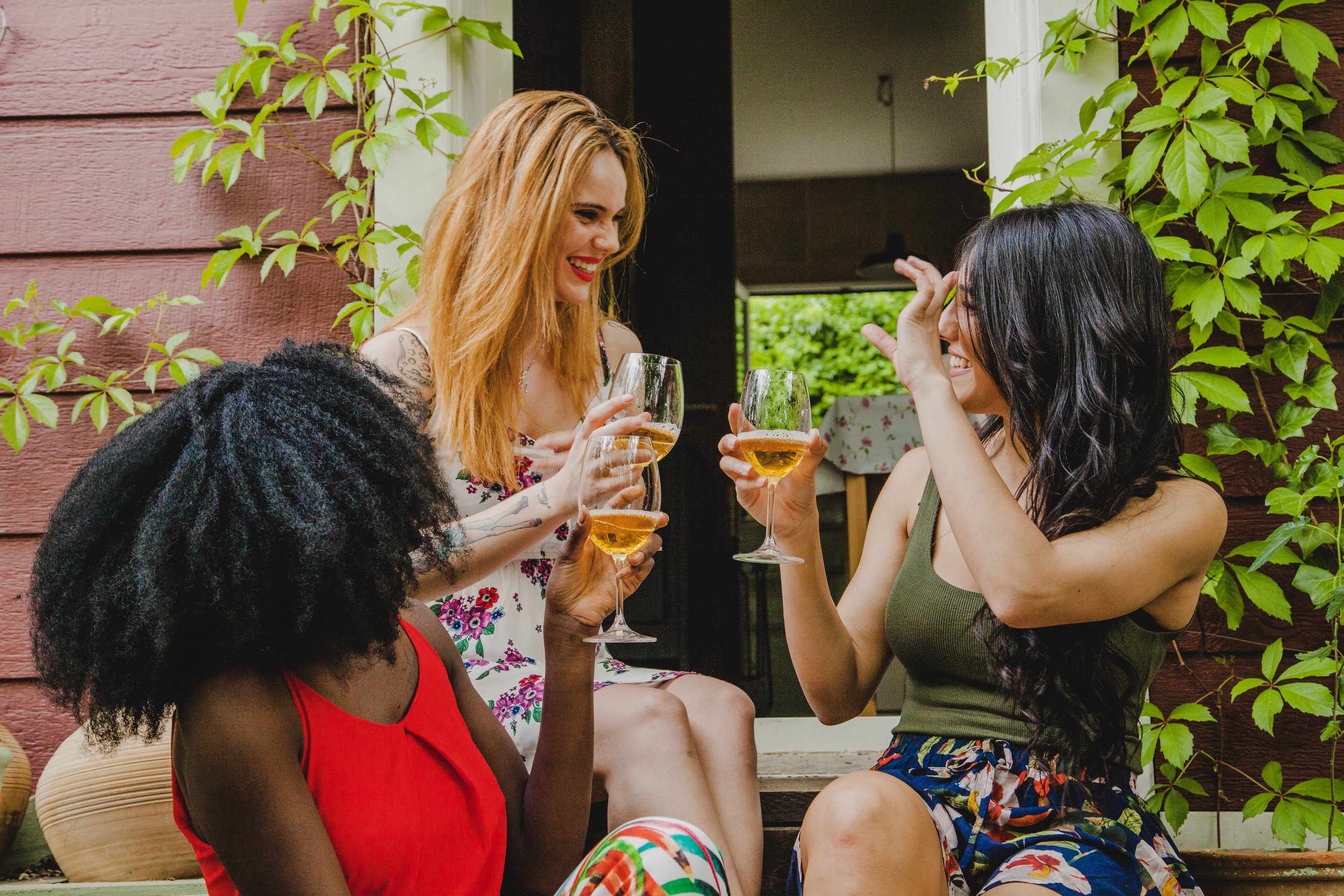 Why a Permanent Jewelry Party Belongs on Your Fall Calendar