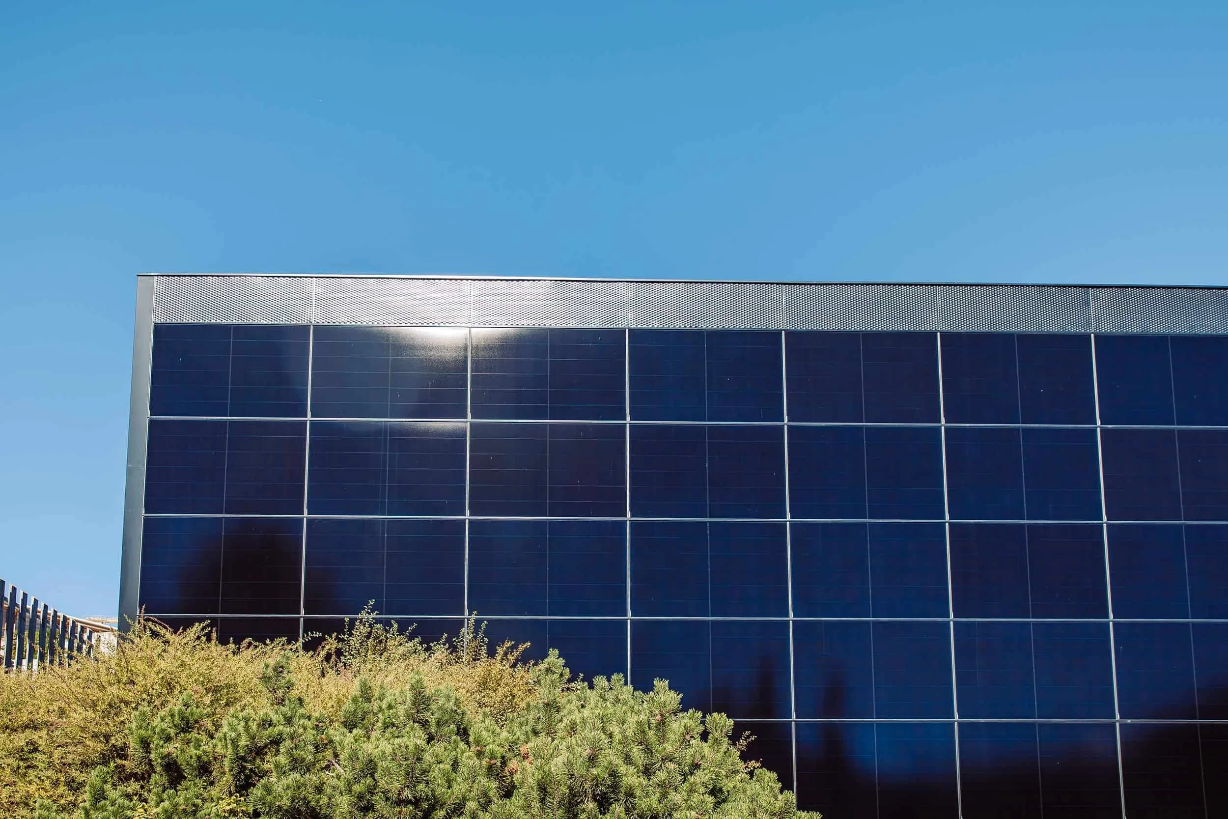 pv-anlage-fassade.jpg