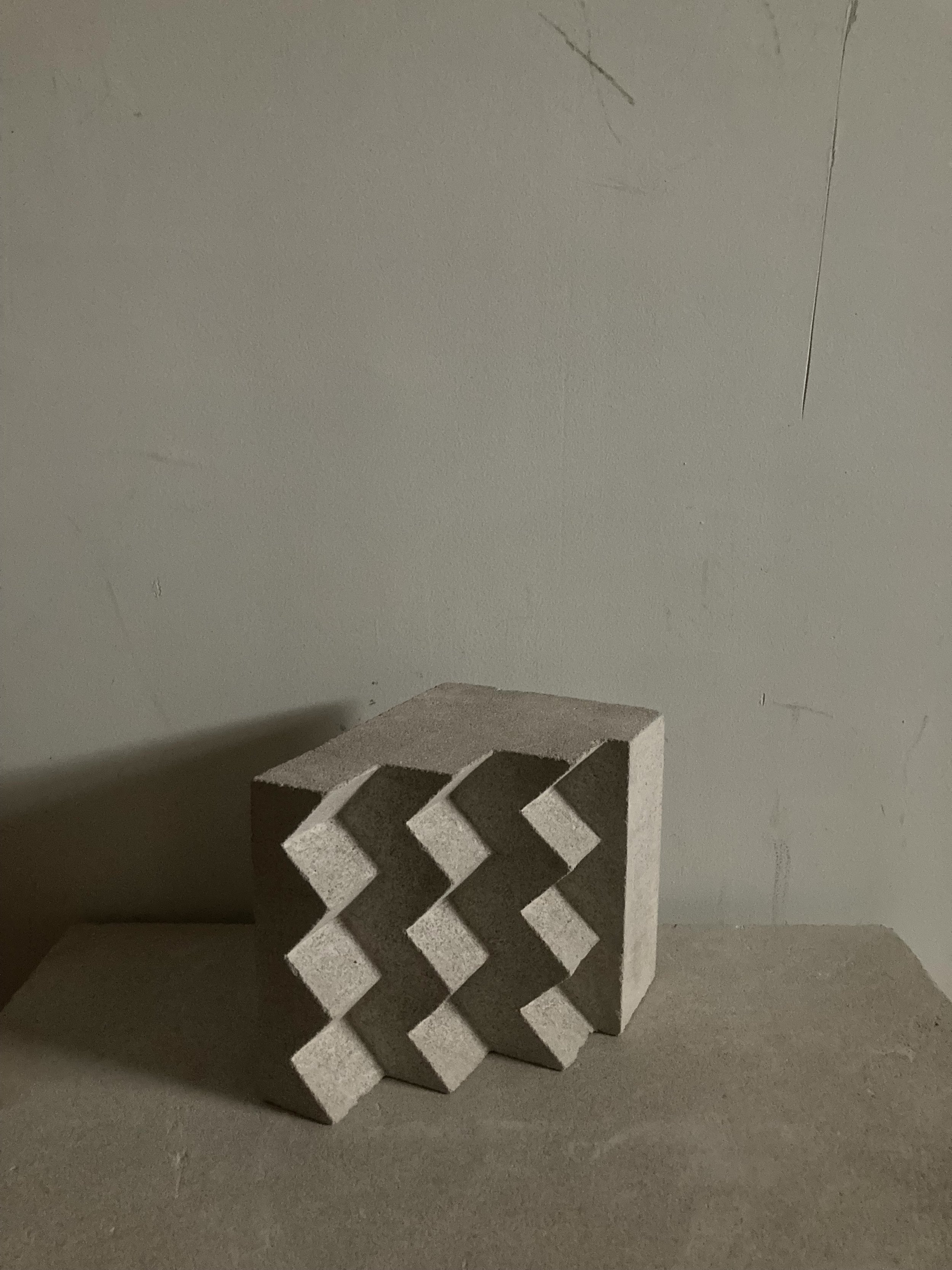 2022_Zigzag 1.jpeg