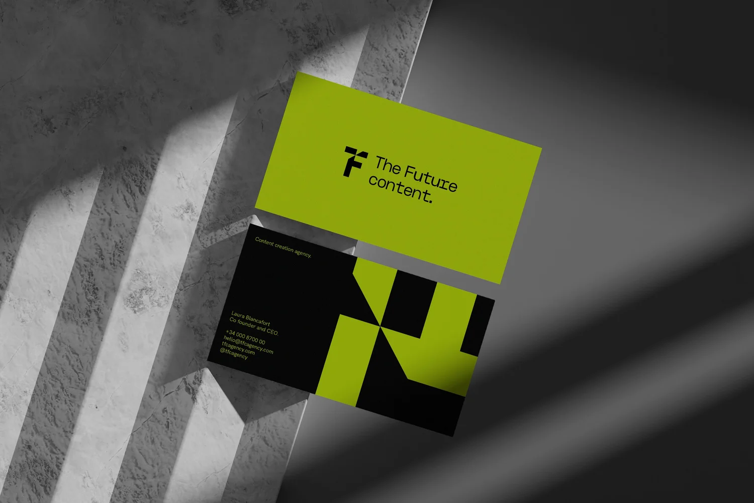 Mockup The future content business cards