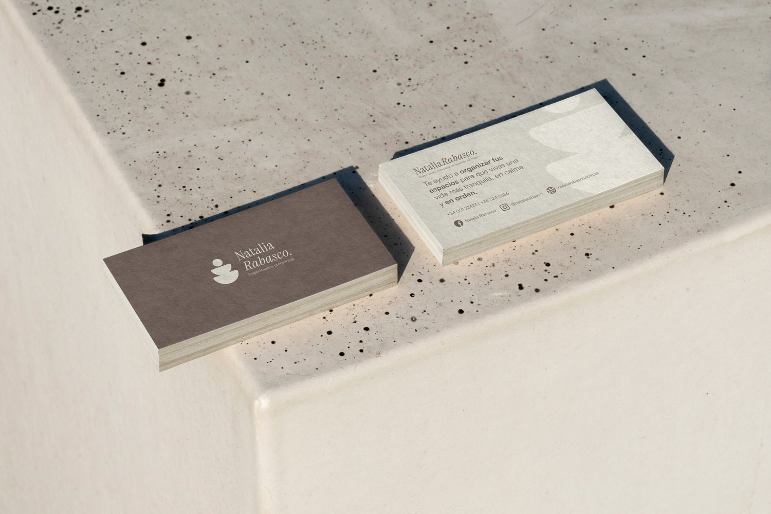 Business cards mockup Natalia Rabasco