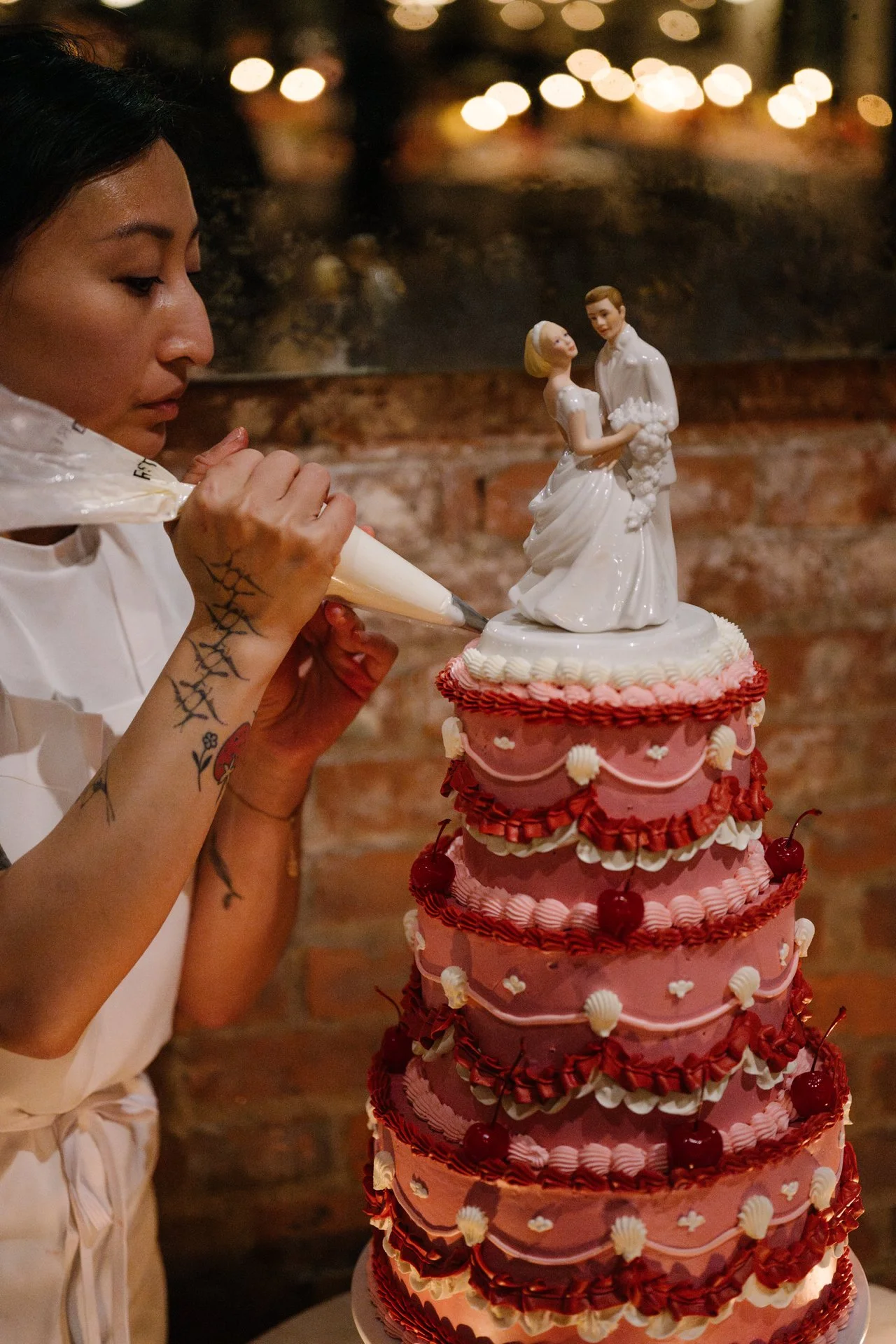 GabbieBurseth_wythe-hotel-new-york-wedding_cake.jpg
