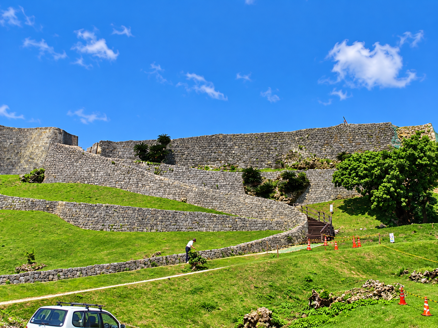Katsuren - Okinawa 2010 (2).png
