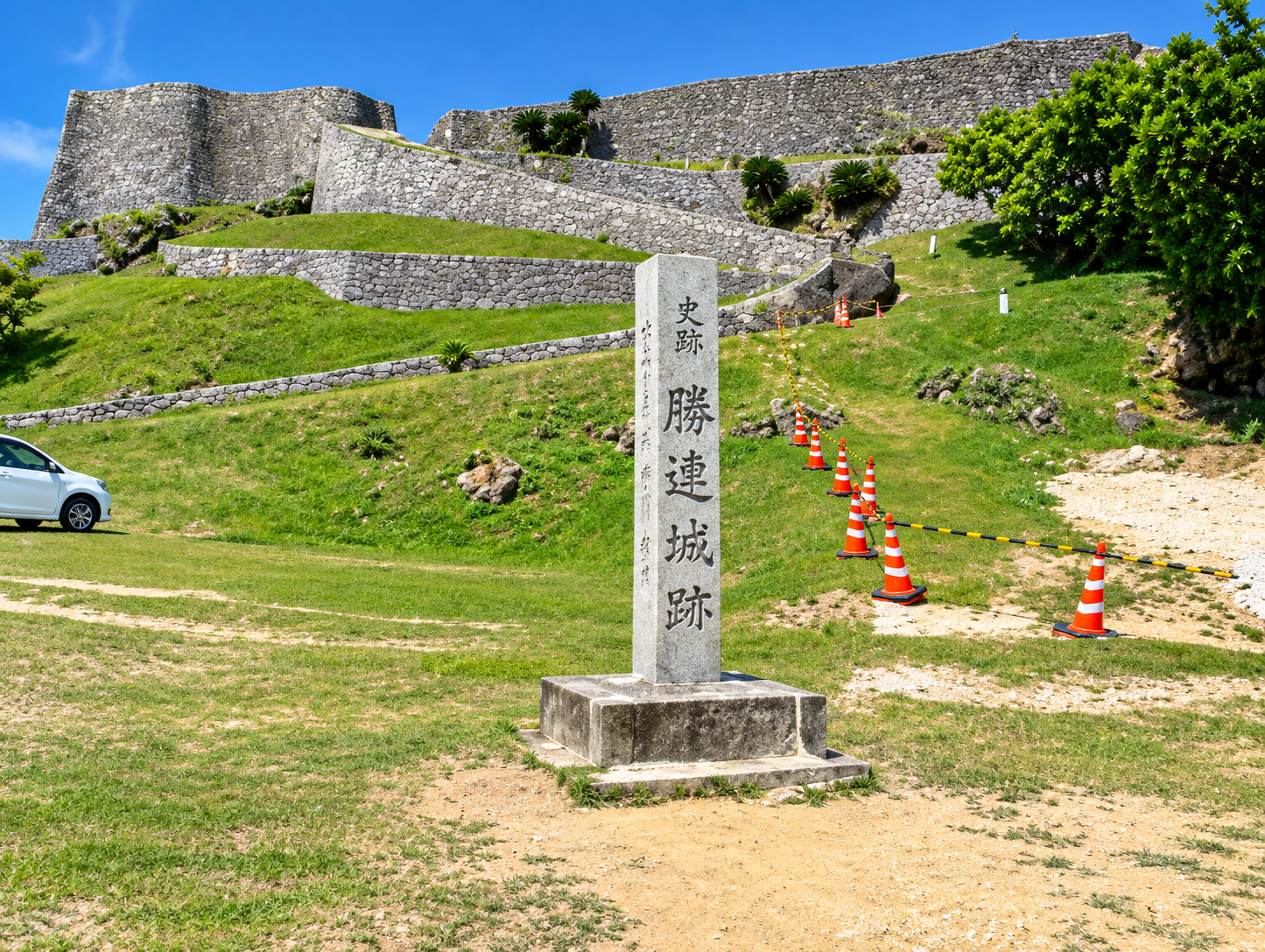 Katsuren - Okinawa 2010 (30).png