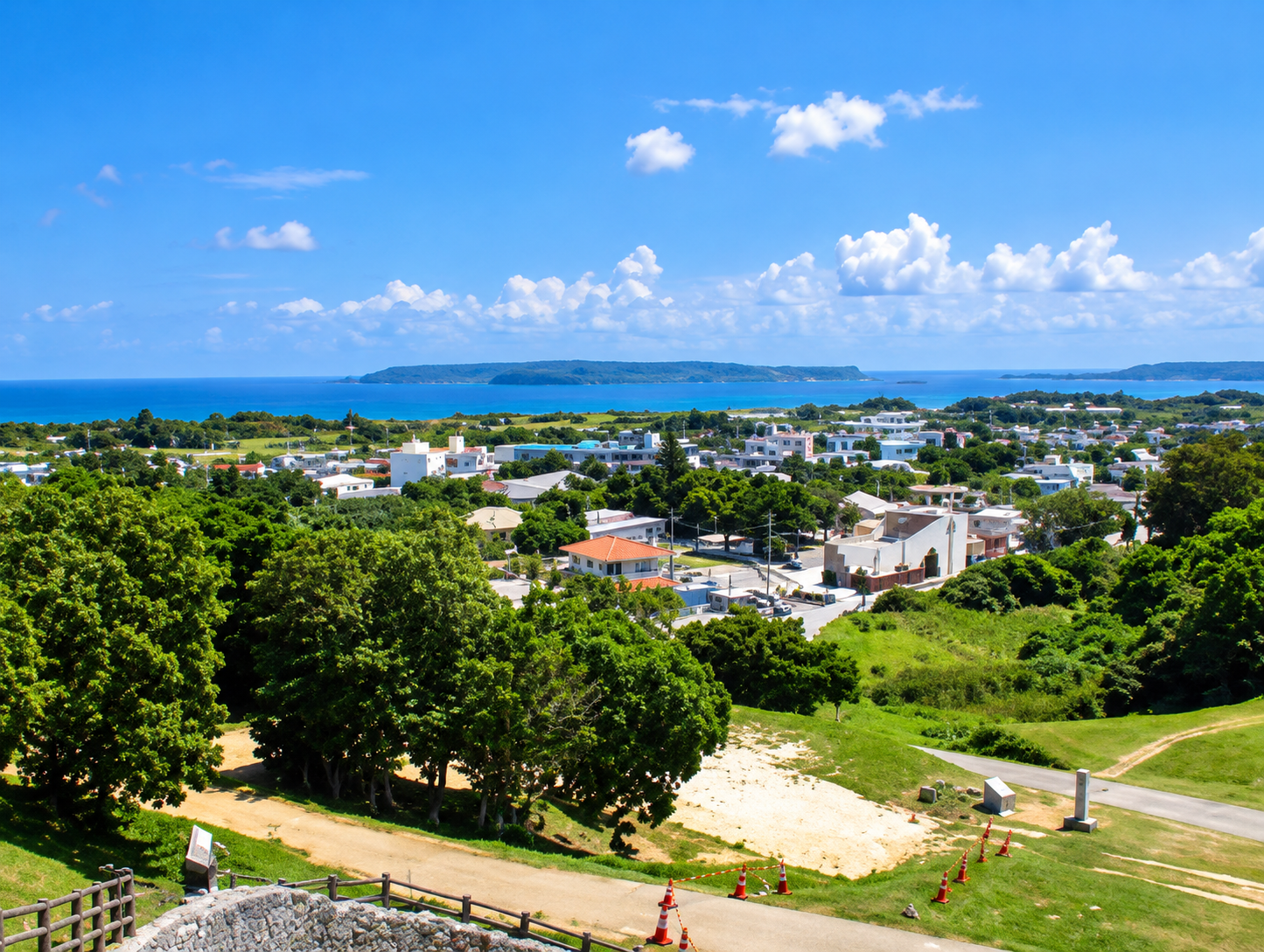 Katsuren - Okinawa 2010 (4).png