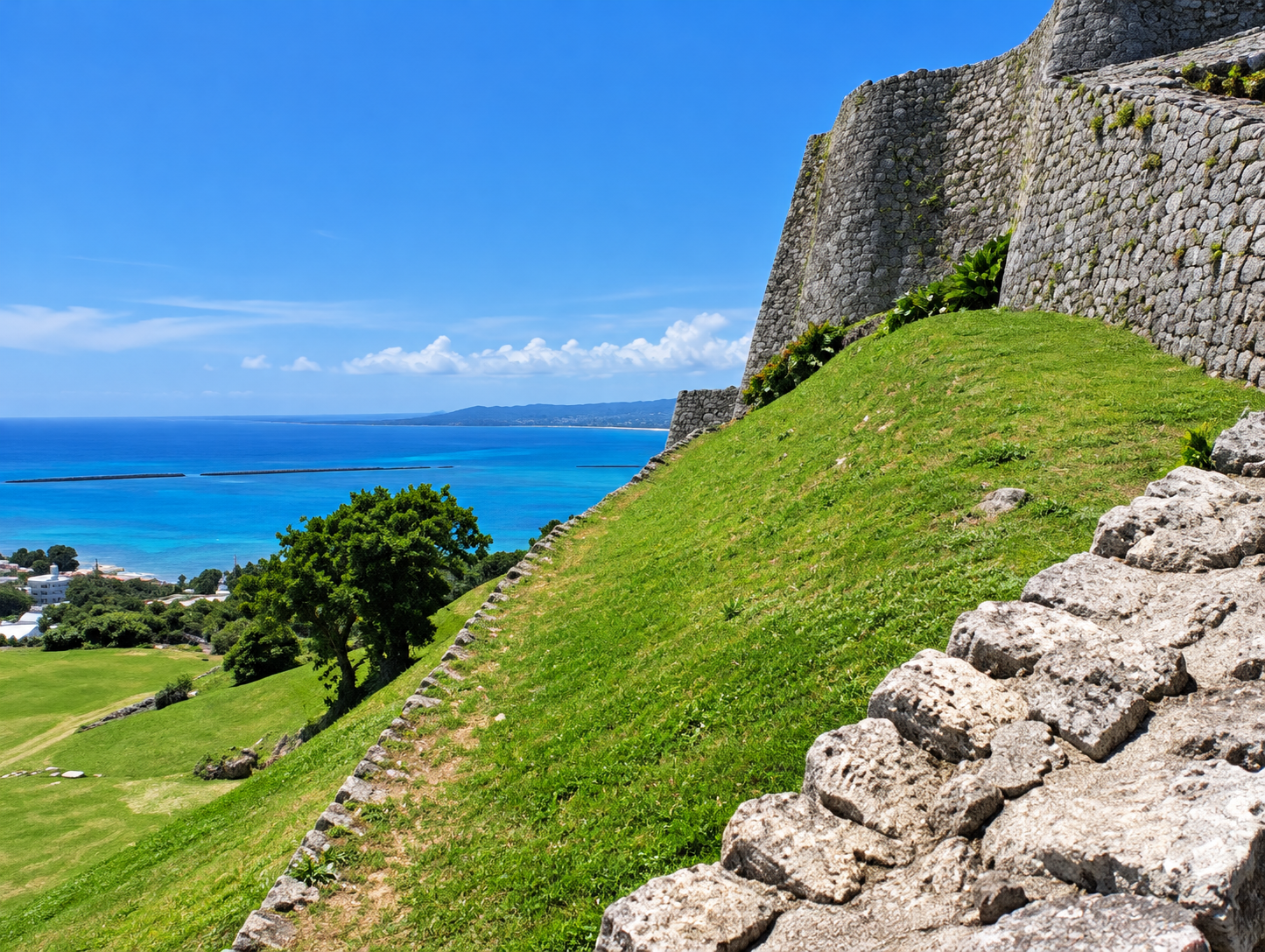 Katsuren - Okinawa 2010 (3).png