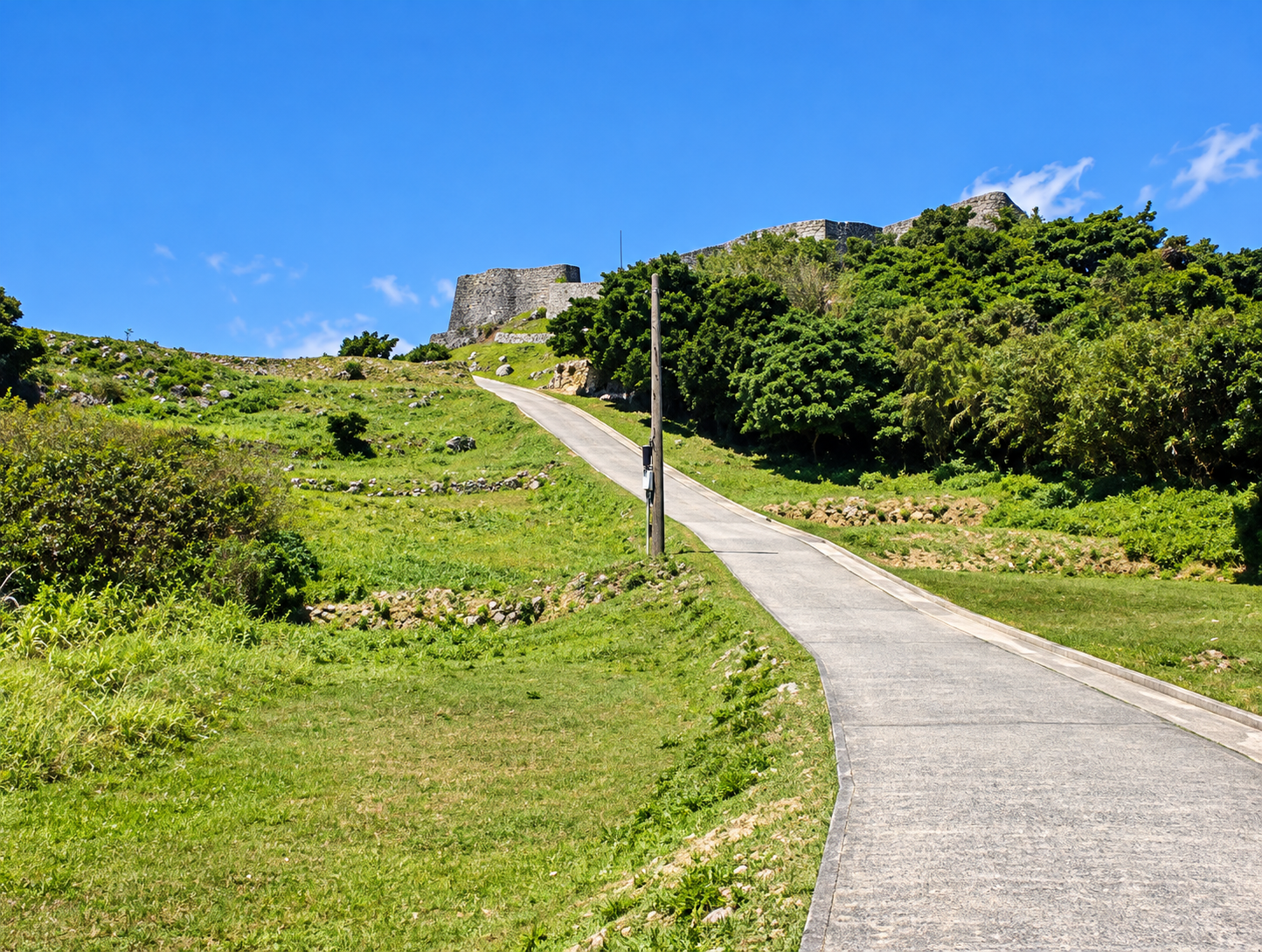 Katsuren - Okinawa 2010 (19).png