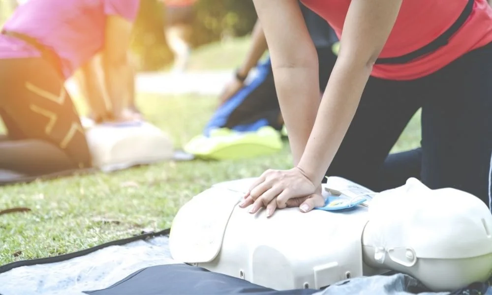 Reasons To Get CPR Certified Before Working at a Summer Camp