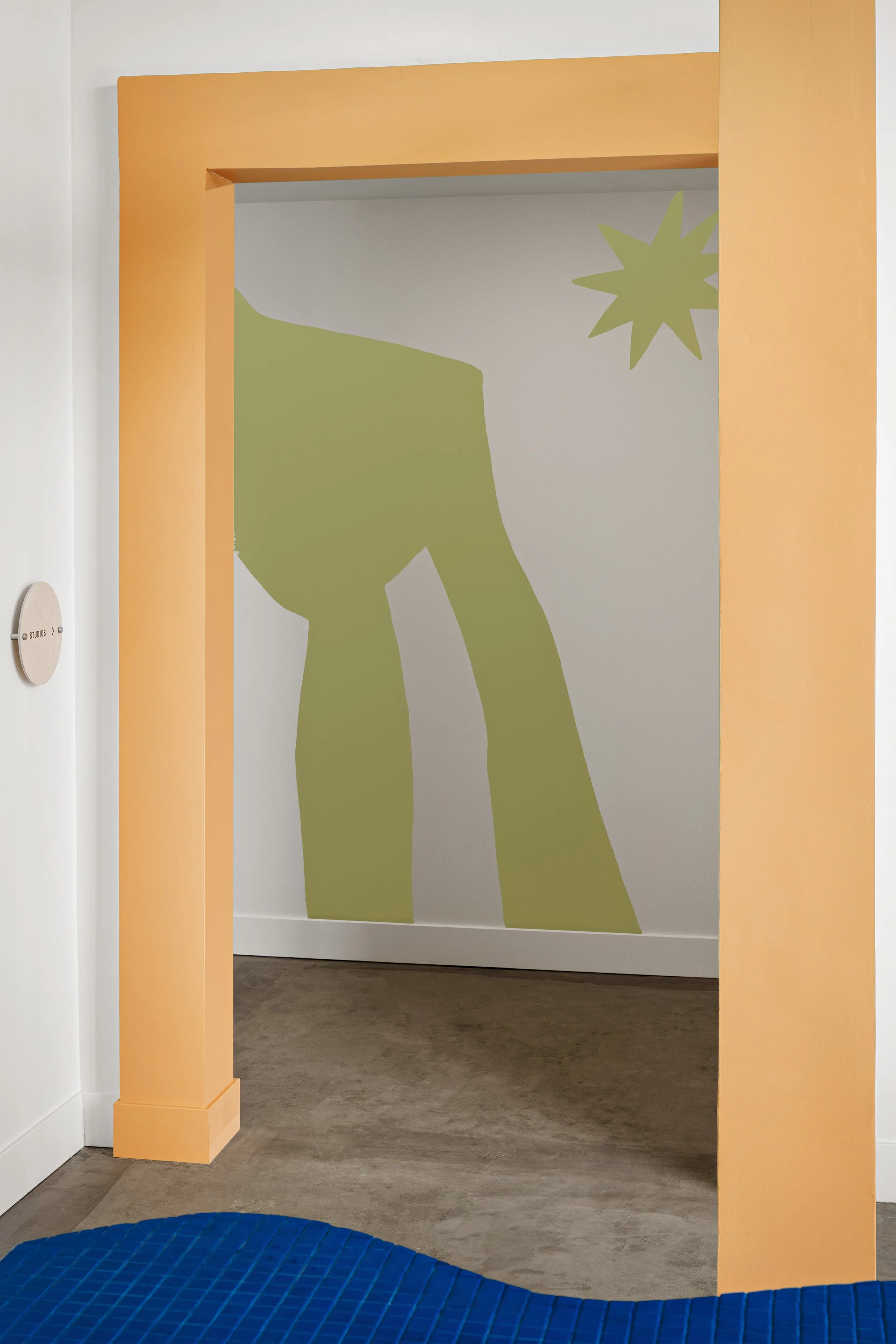 8.25.2025-CAROL-Dance-Motionz-Pillars-Medium.jpg