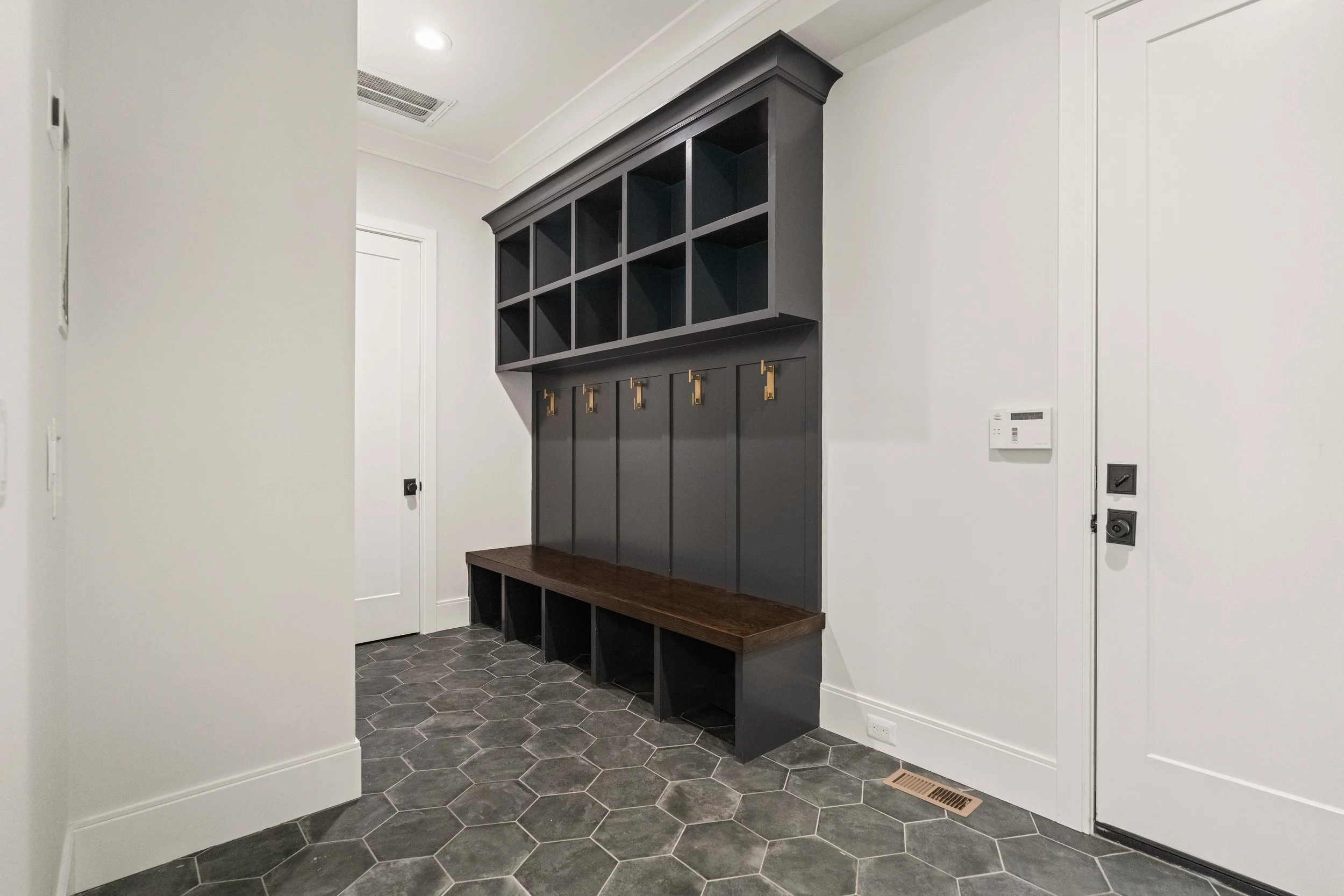6900 Millwood Road, Bethesda - 0085.jpg