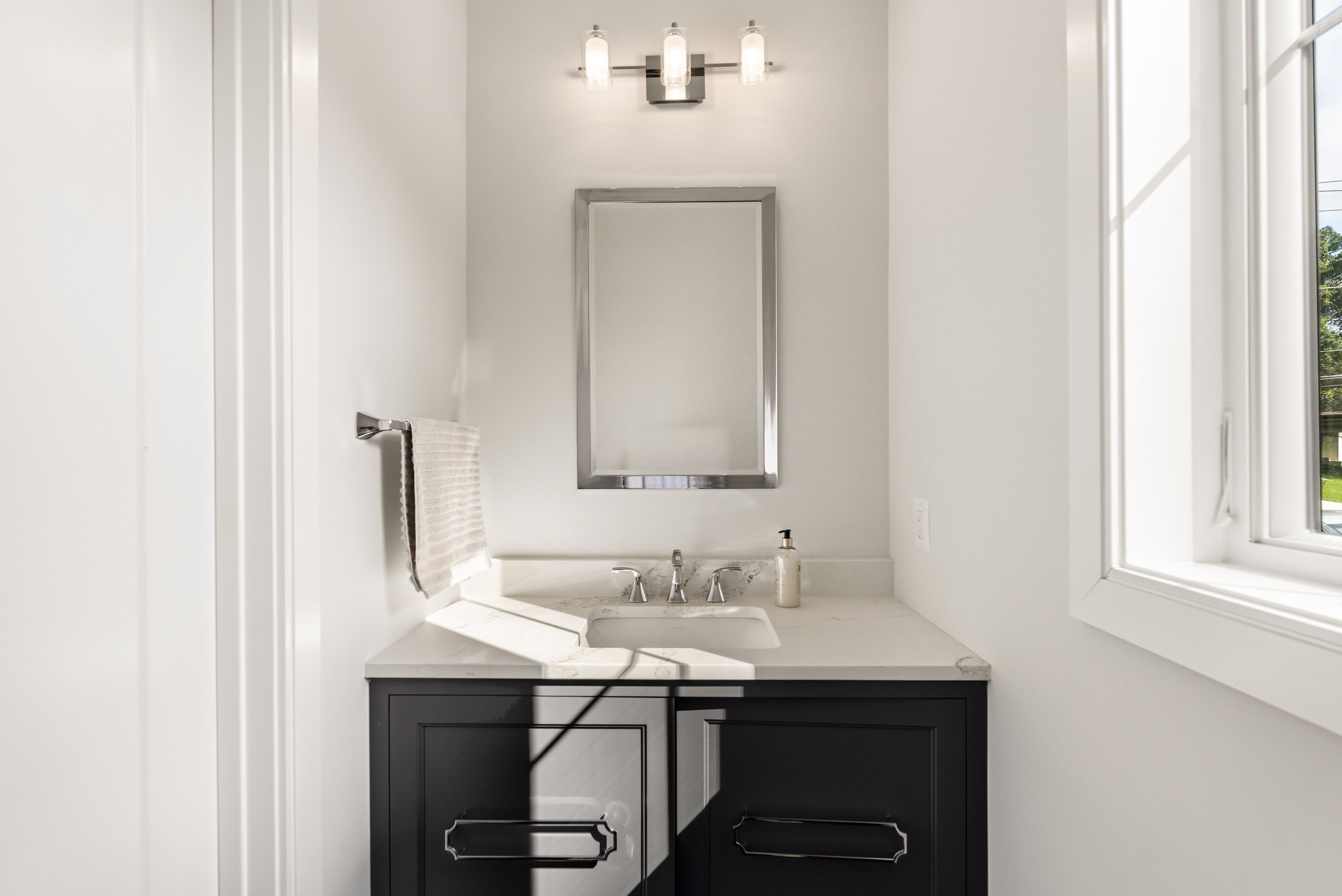 6900 Millwood Road, Bethesda - 0090.jpg