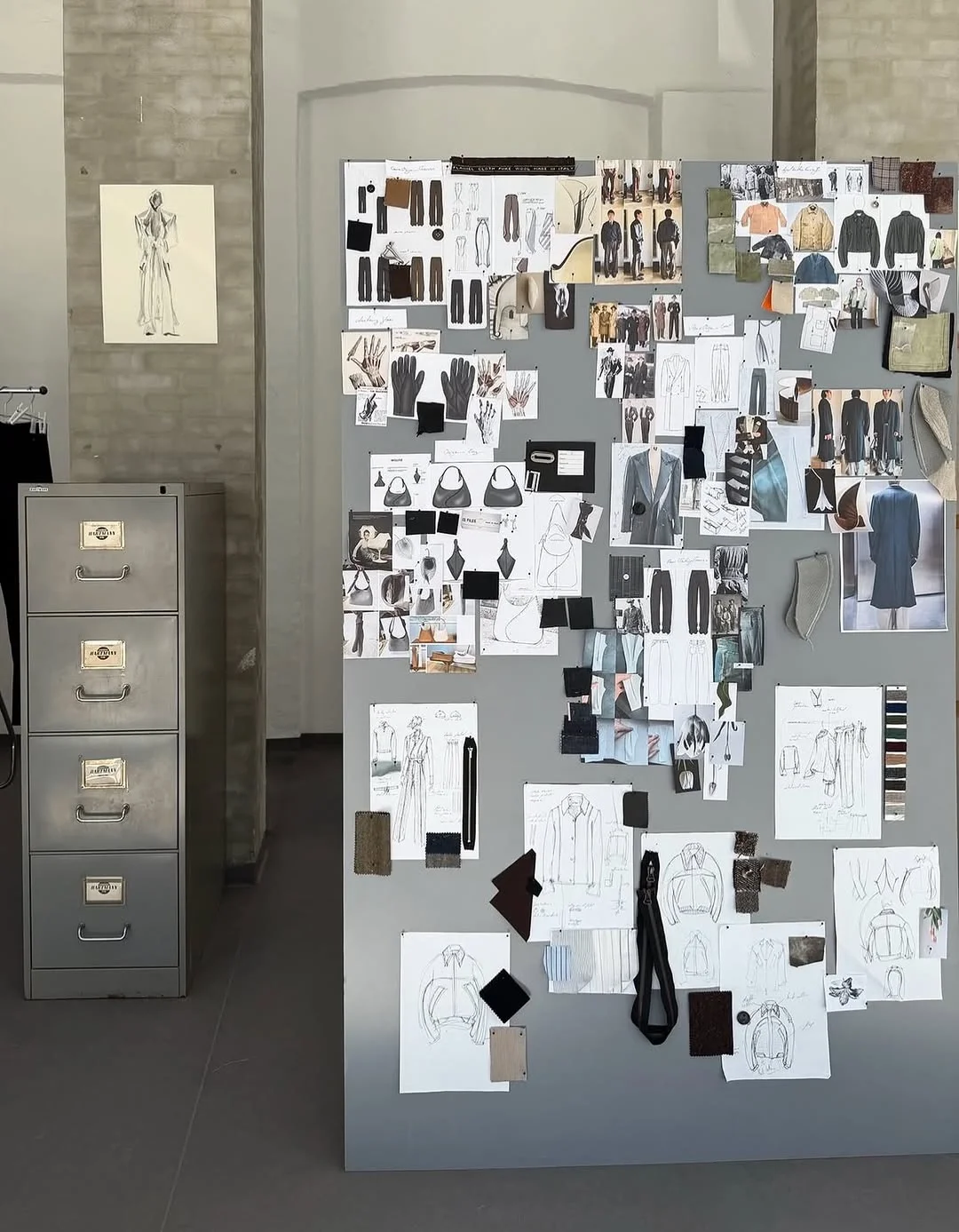 FASHION CONSULTING