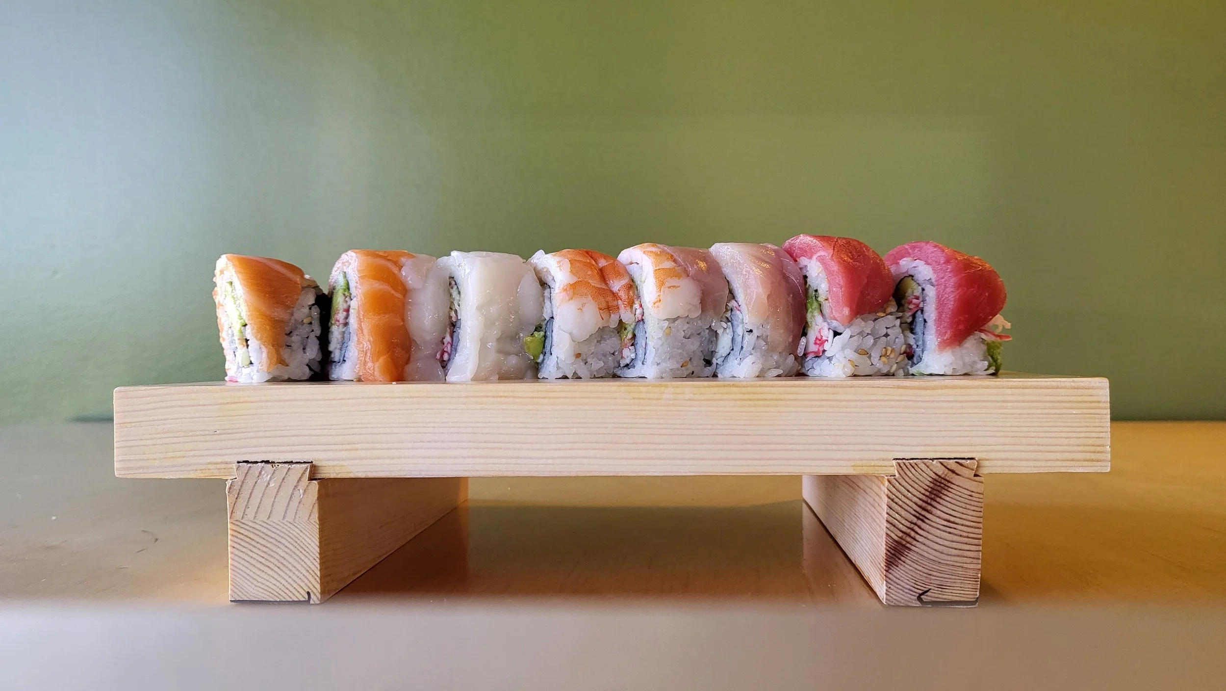 1rainbow roll.jpg