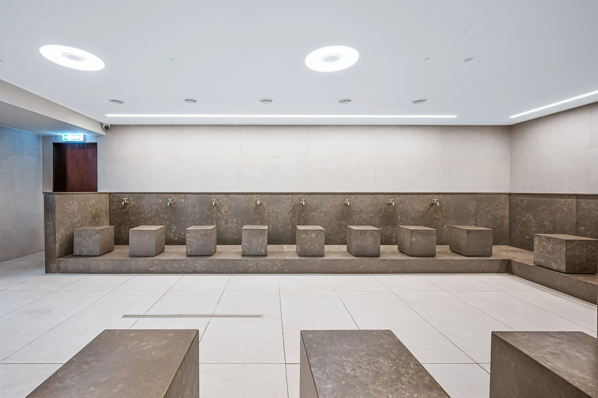 sga_studio_gcm_washrooms_2.webp