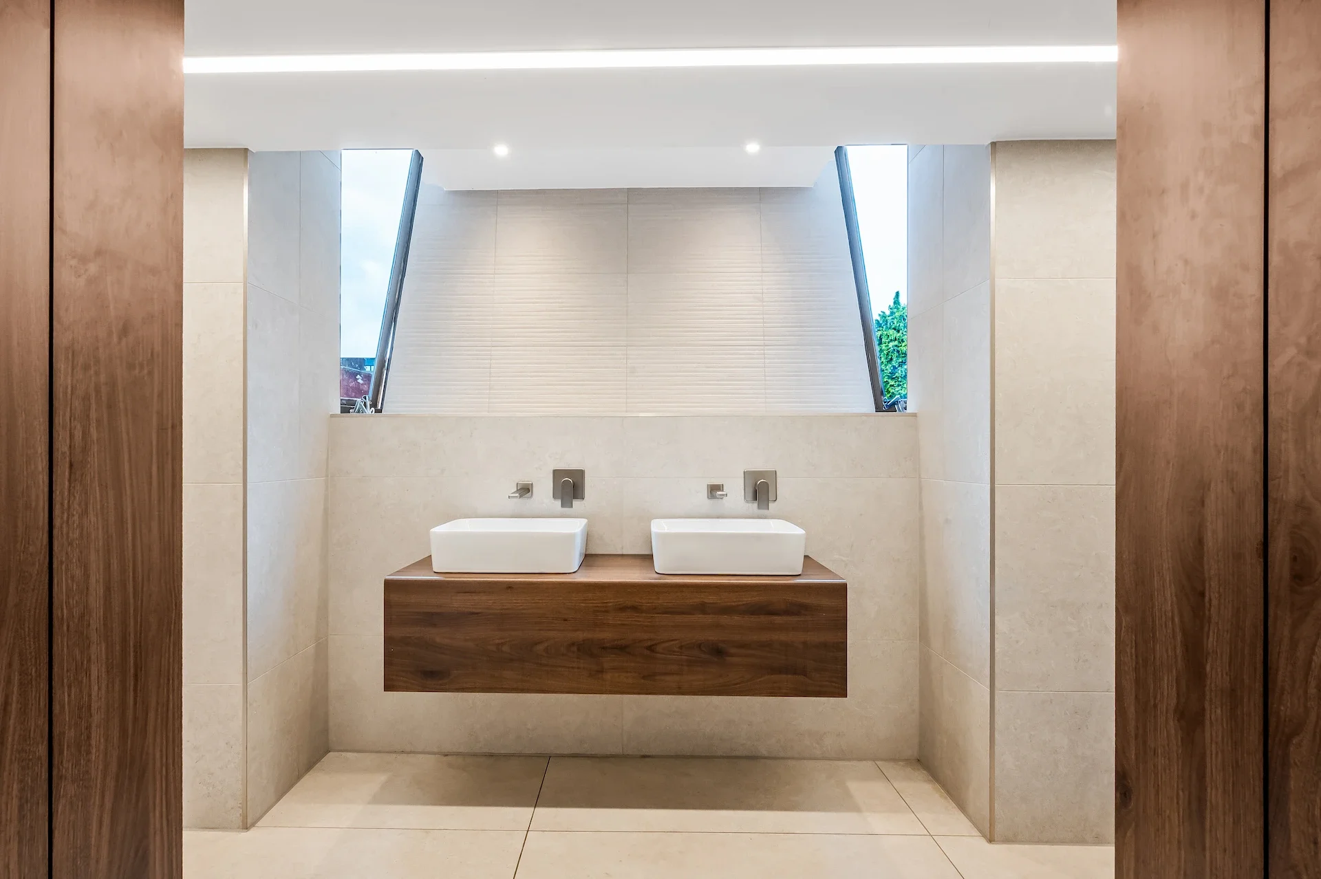 sga_studio_gcm_washrooms_6.webp