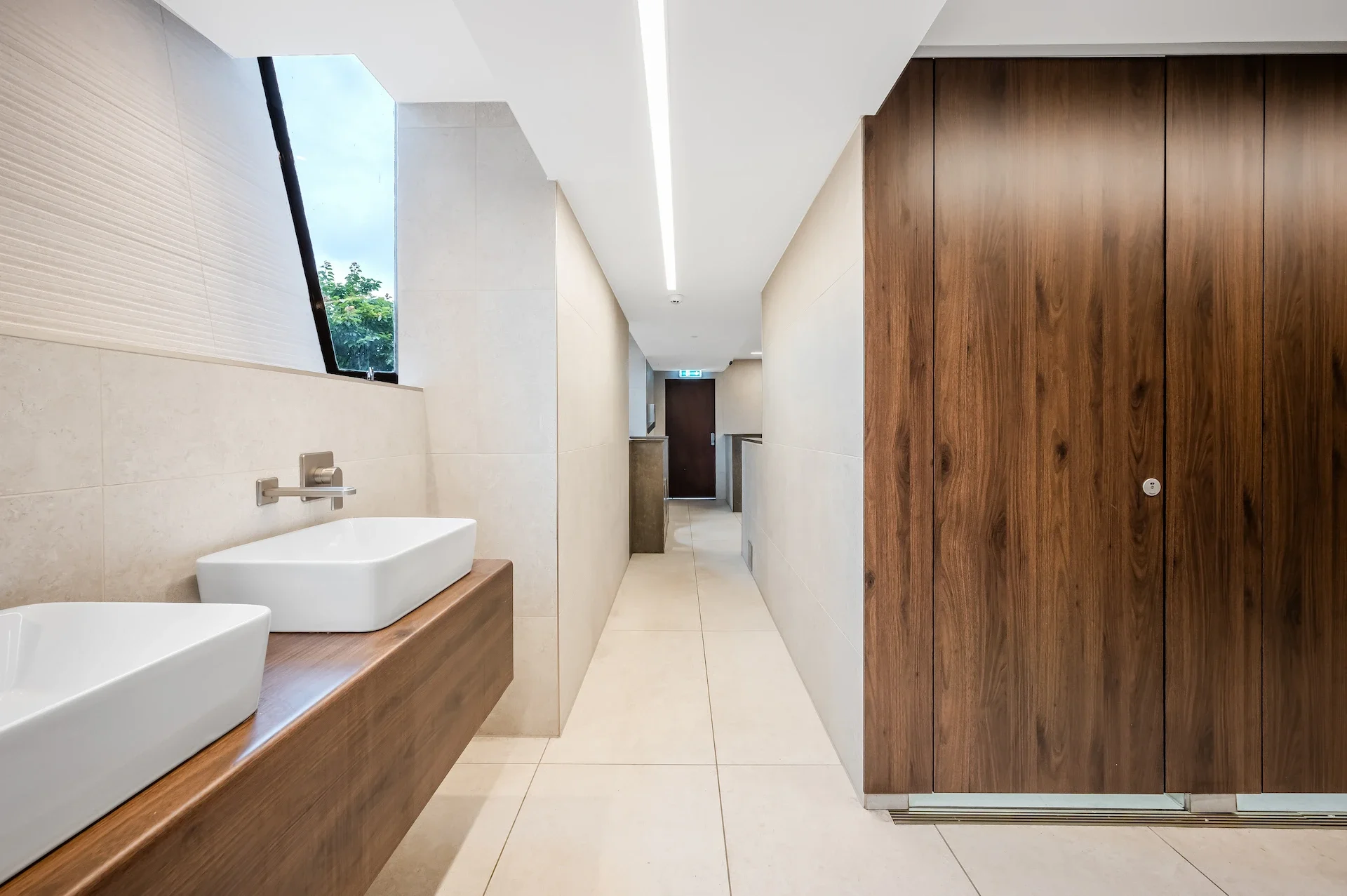 sga_studio_gcm_washrooms_7.webp