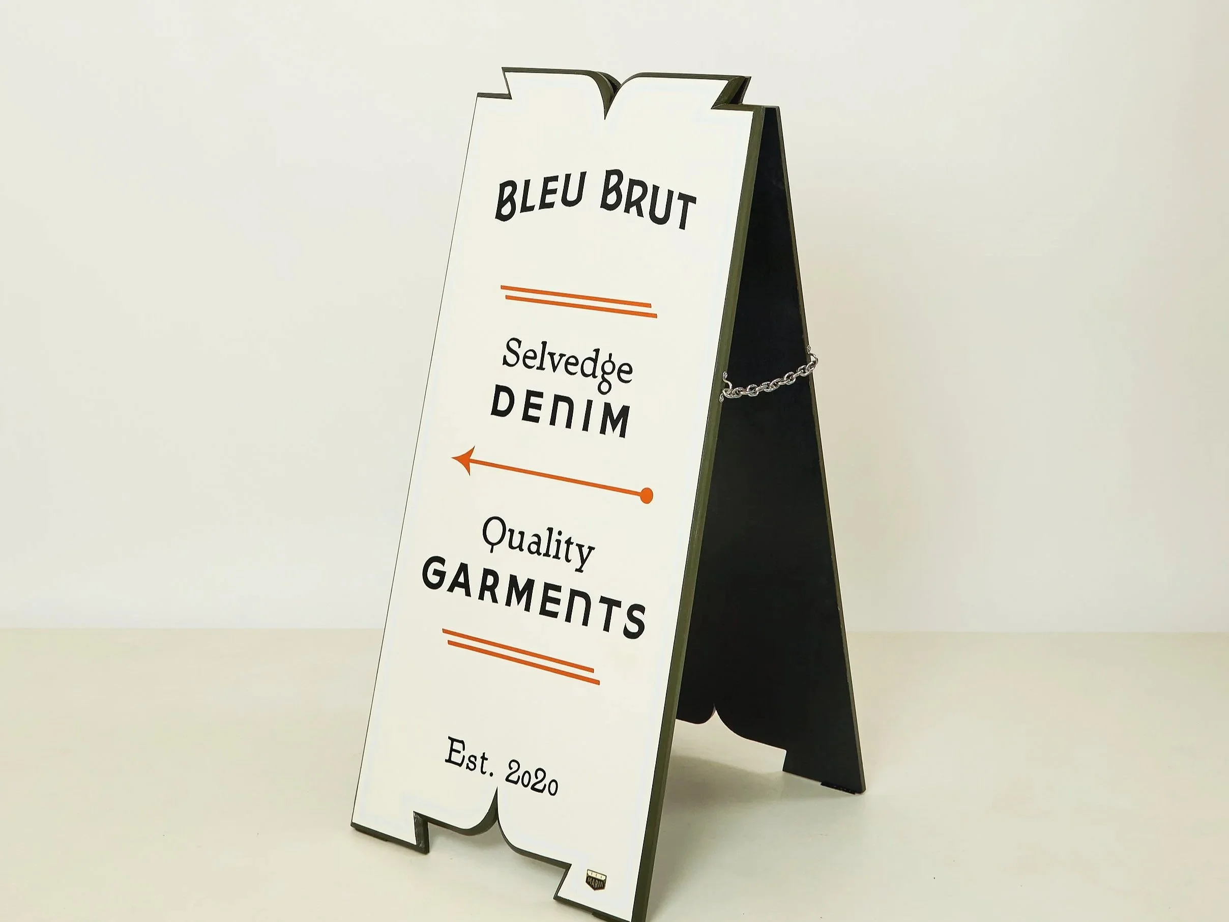Bleu Brut Stop Trottoir Peint