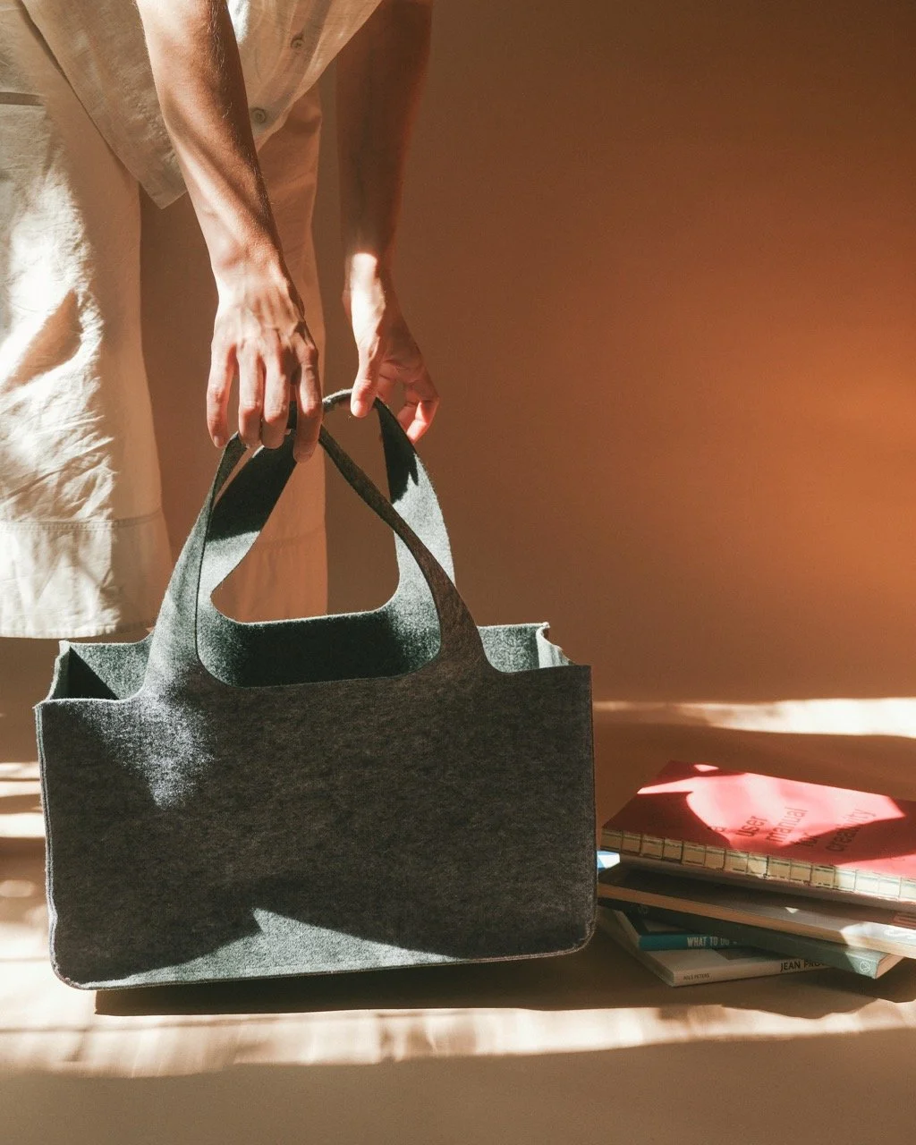 Kaaita_Storage bag_potosi_grey_still lifestyle_Hana Jelovcan_2 Large.jpeg