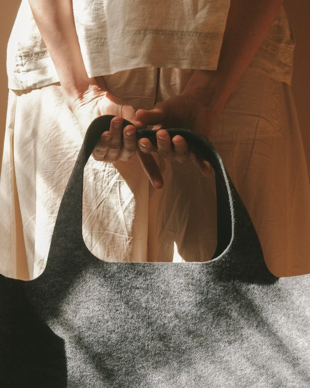 Kaaita_Storage bag_potosi_grey_still lifestyle_Hana Jelovcan_3 Large.jpeg