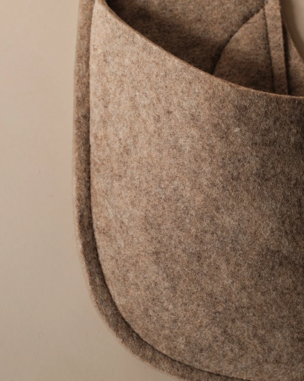 Kaaita_Aroma Pure Non-Slip_RePett_Beige_Hana Jelovcan_04 Large.jpeg