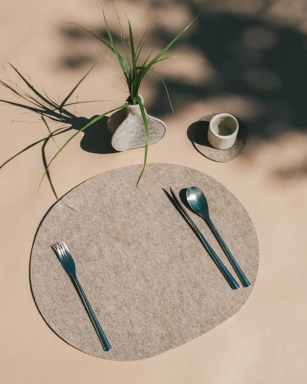 Kaaita_Table Mat_still lifestyle_Hana Jelovcan_2 Large.jpeg