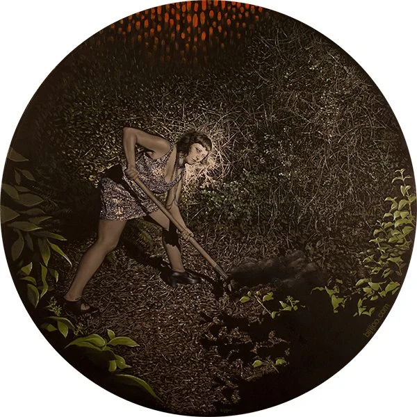 Lori_digging_hole.jpg