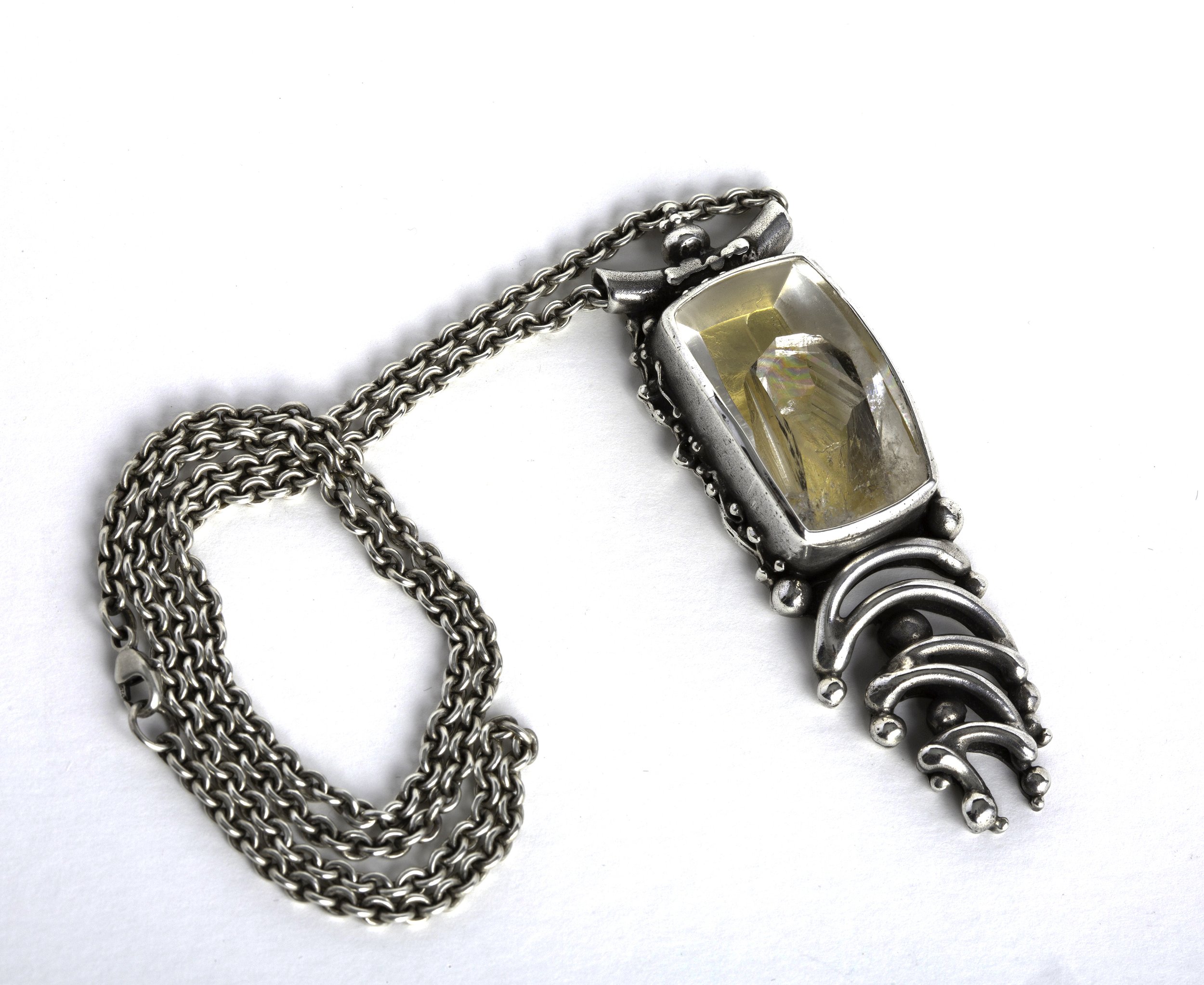 Rainbow_Quartz_Chain_White.jpg