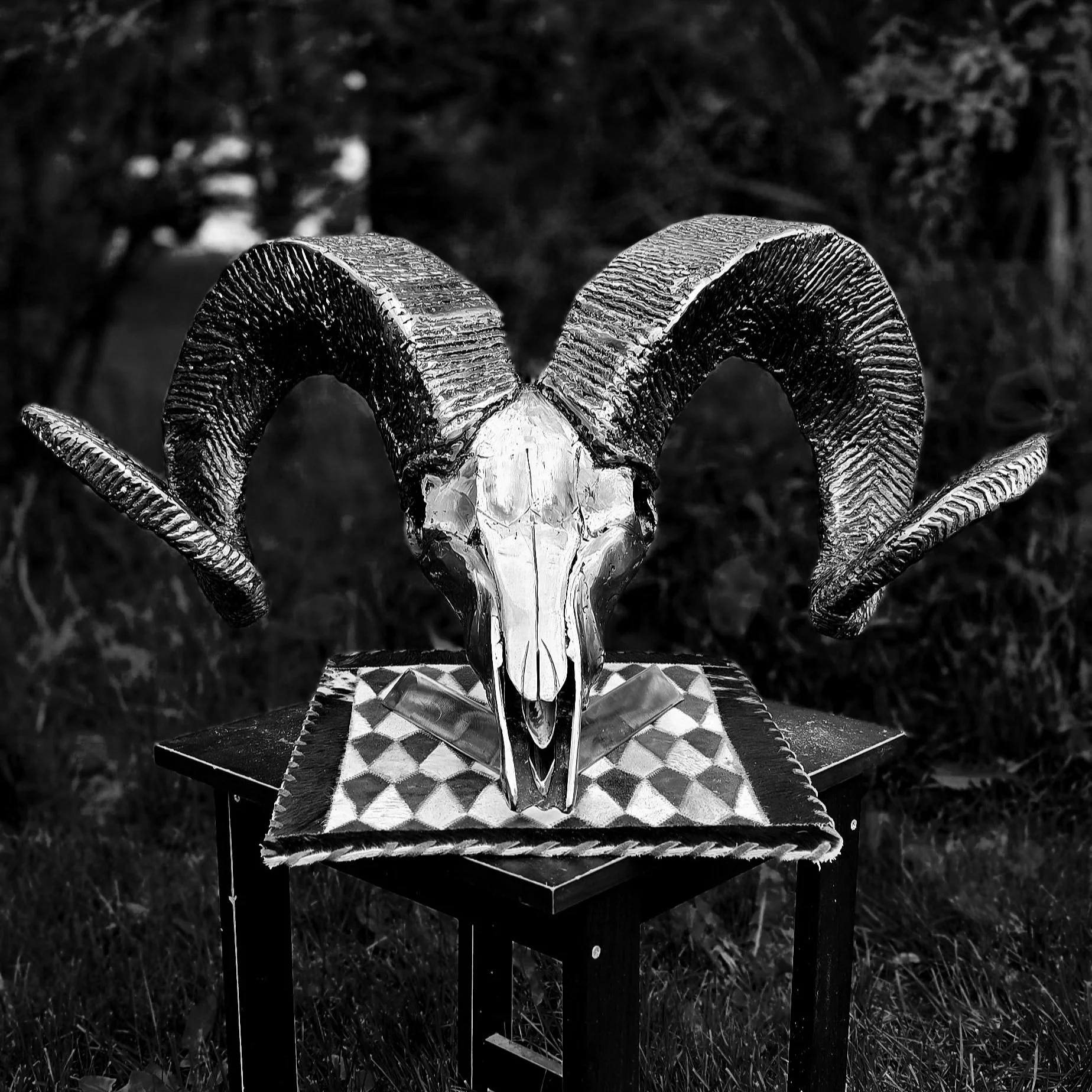 Steel full size metal bighorn