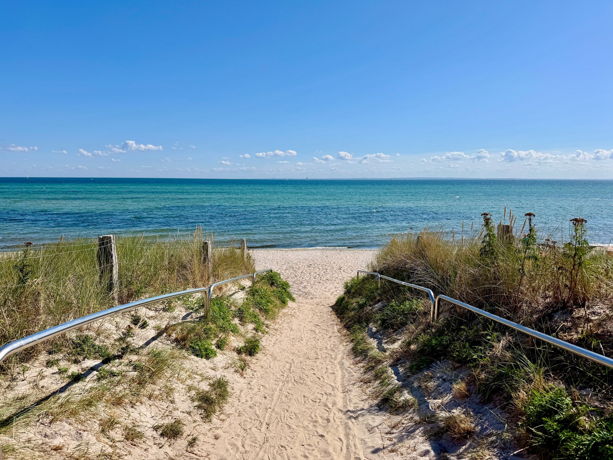 Weg zum Lensterstrand
Sandweg durch die Dünen zum Ostseestrand bei Grömitz