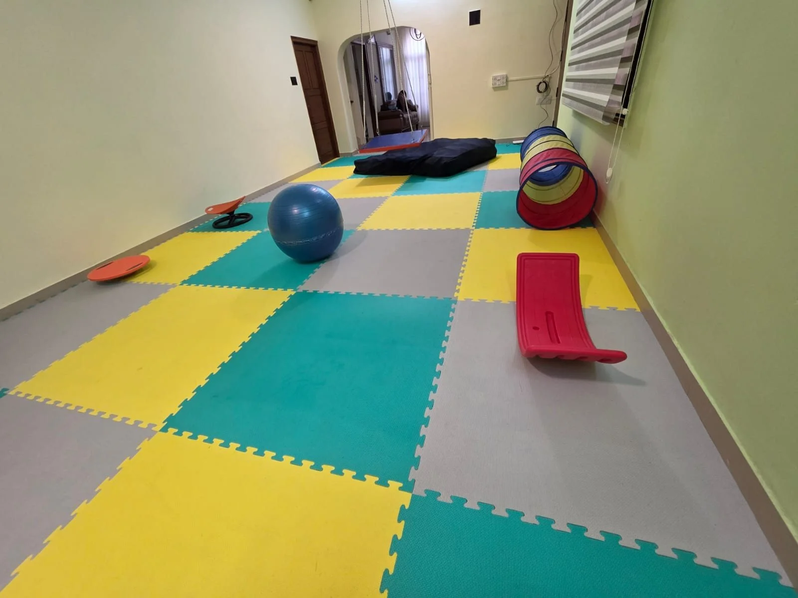 08-balance-play.jpg
