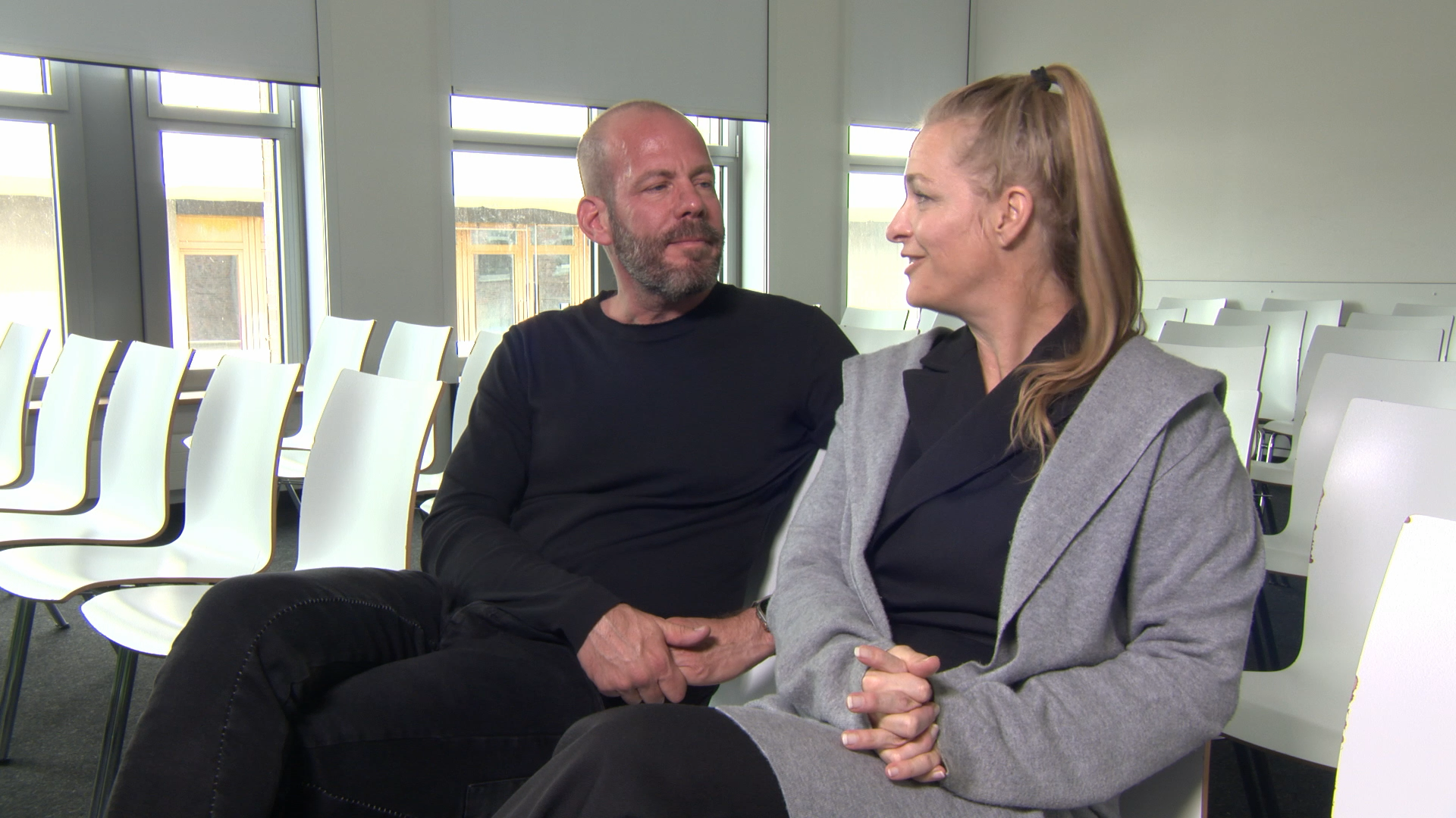 Carolin Schürmann und Dolf Schäffel im Gespräch beim Deutschen Suchtkongress 2026