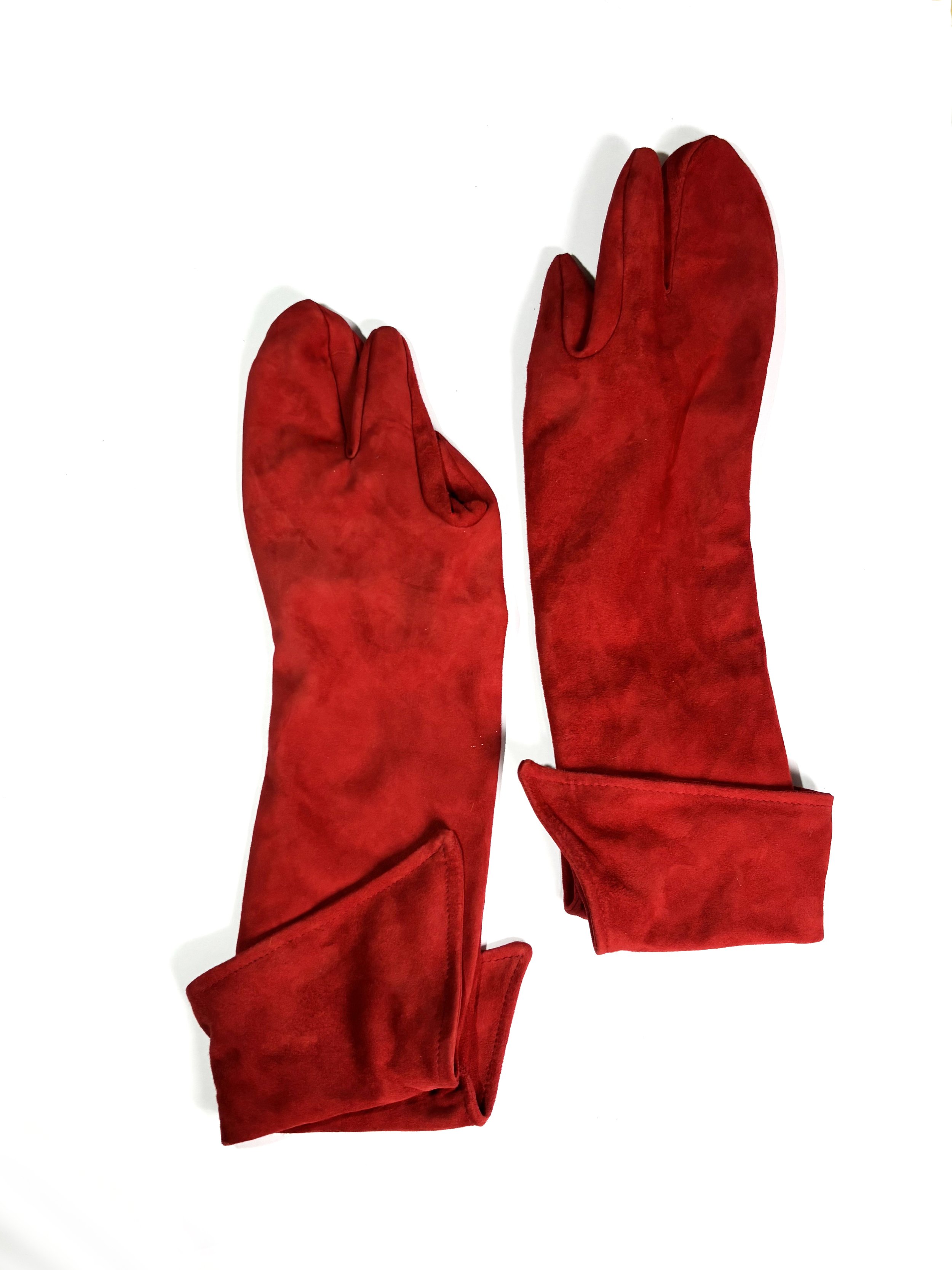 LOBSTER_REDSUEDE_2.JPG