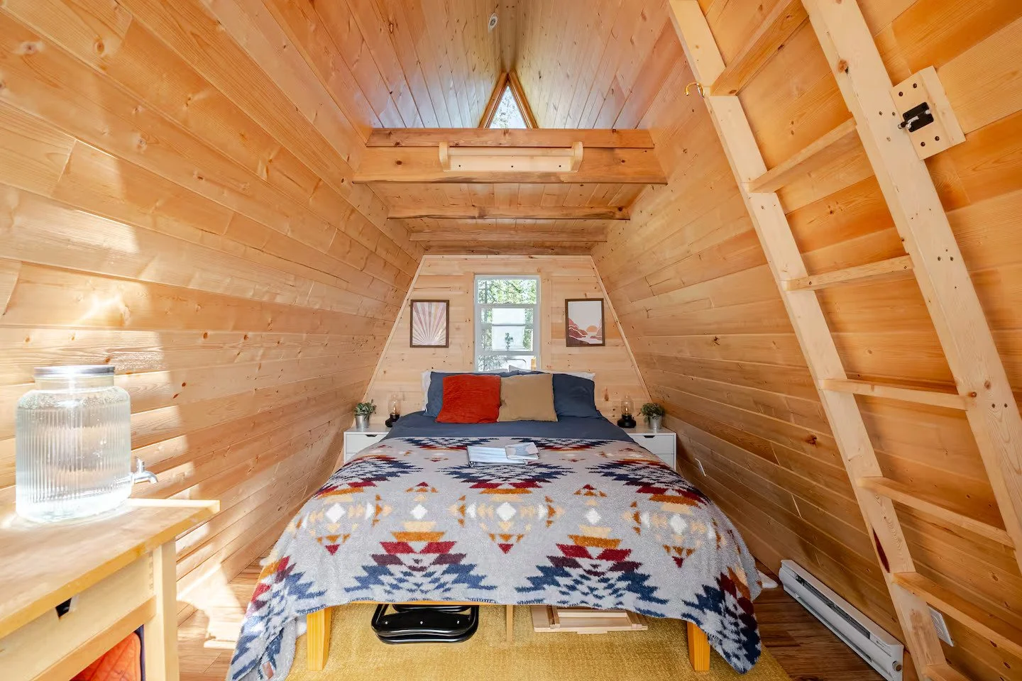 Easily fits a queen size bed 