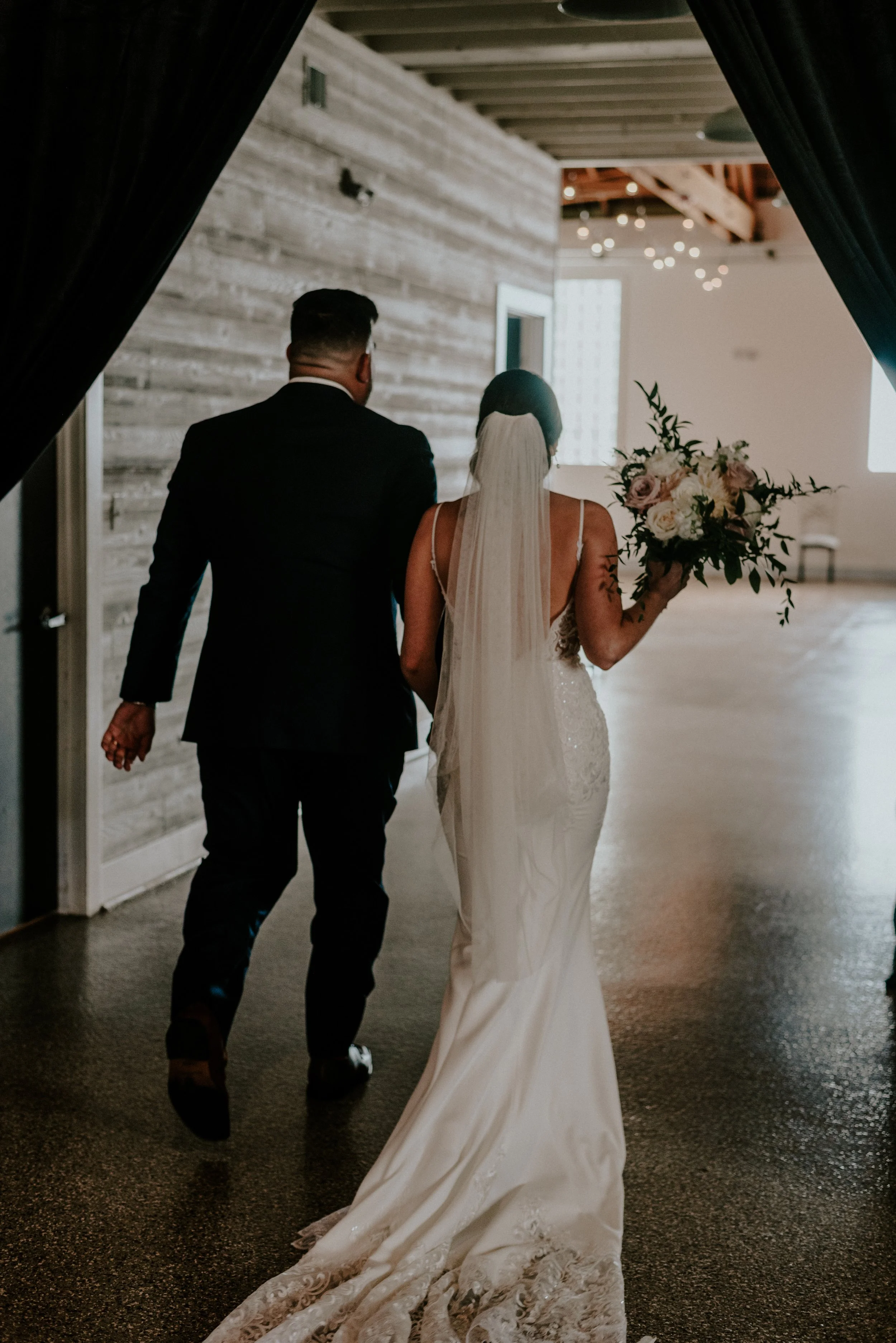 Hirschauer-Barreto-SmithsCentralWedding-McHenry-705.jpg