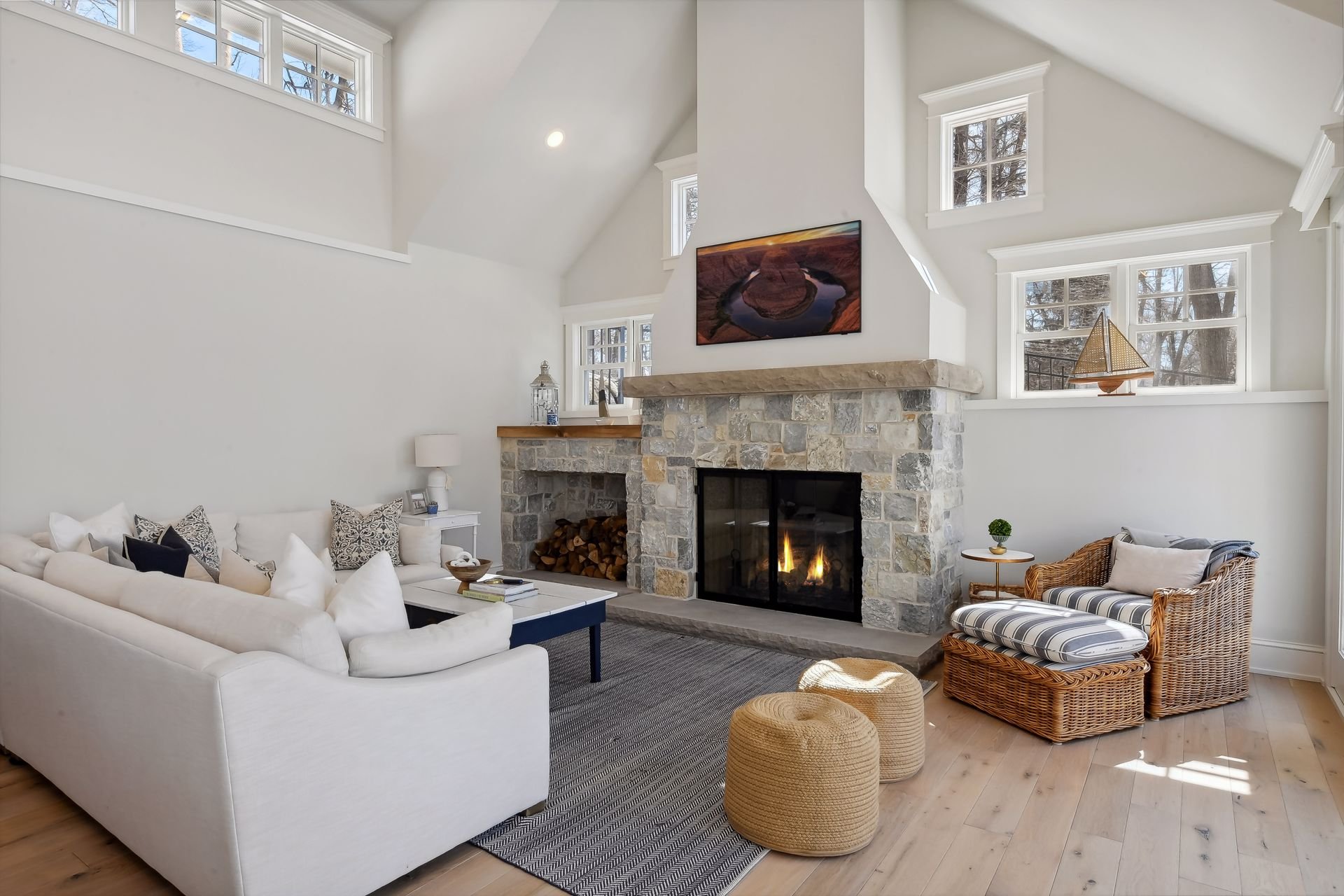 The Fireside Lounge