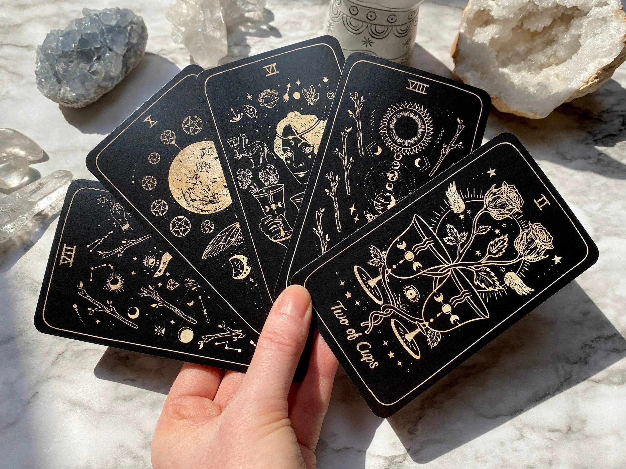 🔮 1. The Clarity Pull